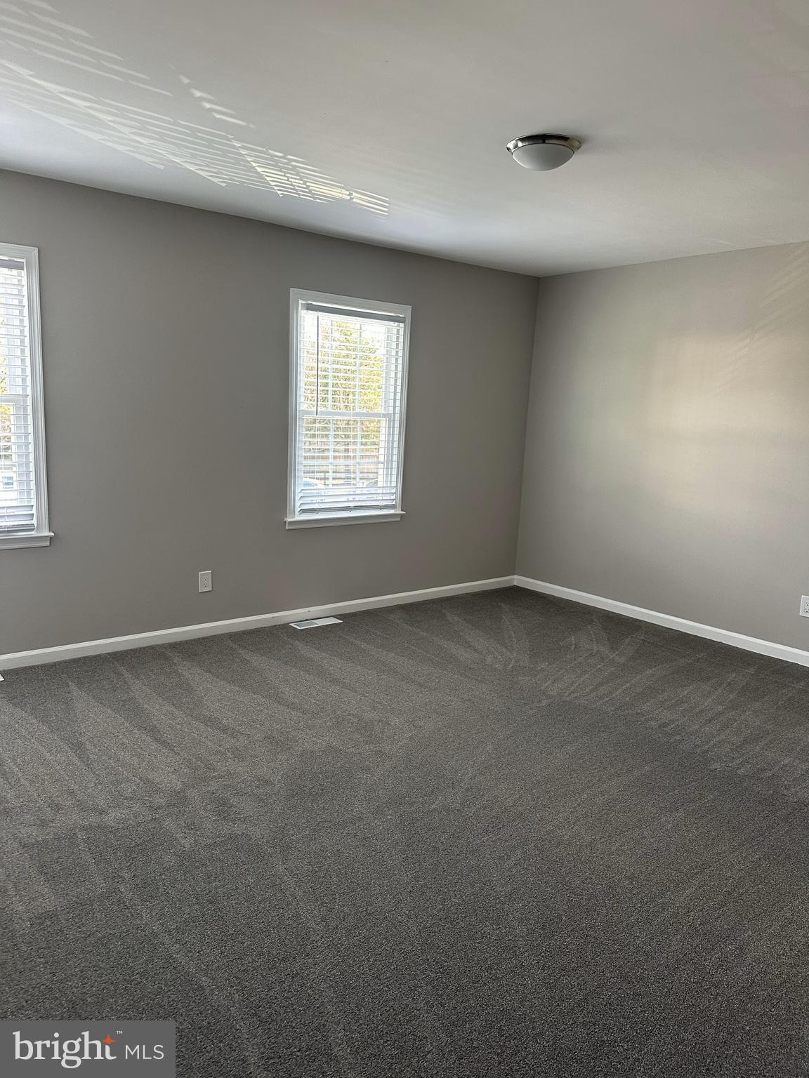 TOWN & COUNTRY TOWNHOUSES - Residential