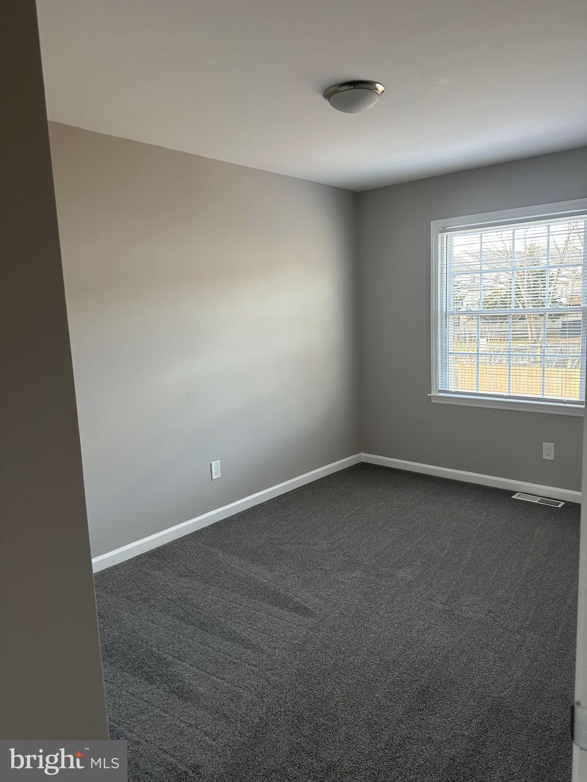 TOWN & COUNTRY TOWNHOUSES - Residential