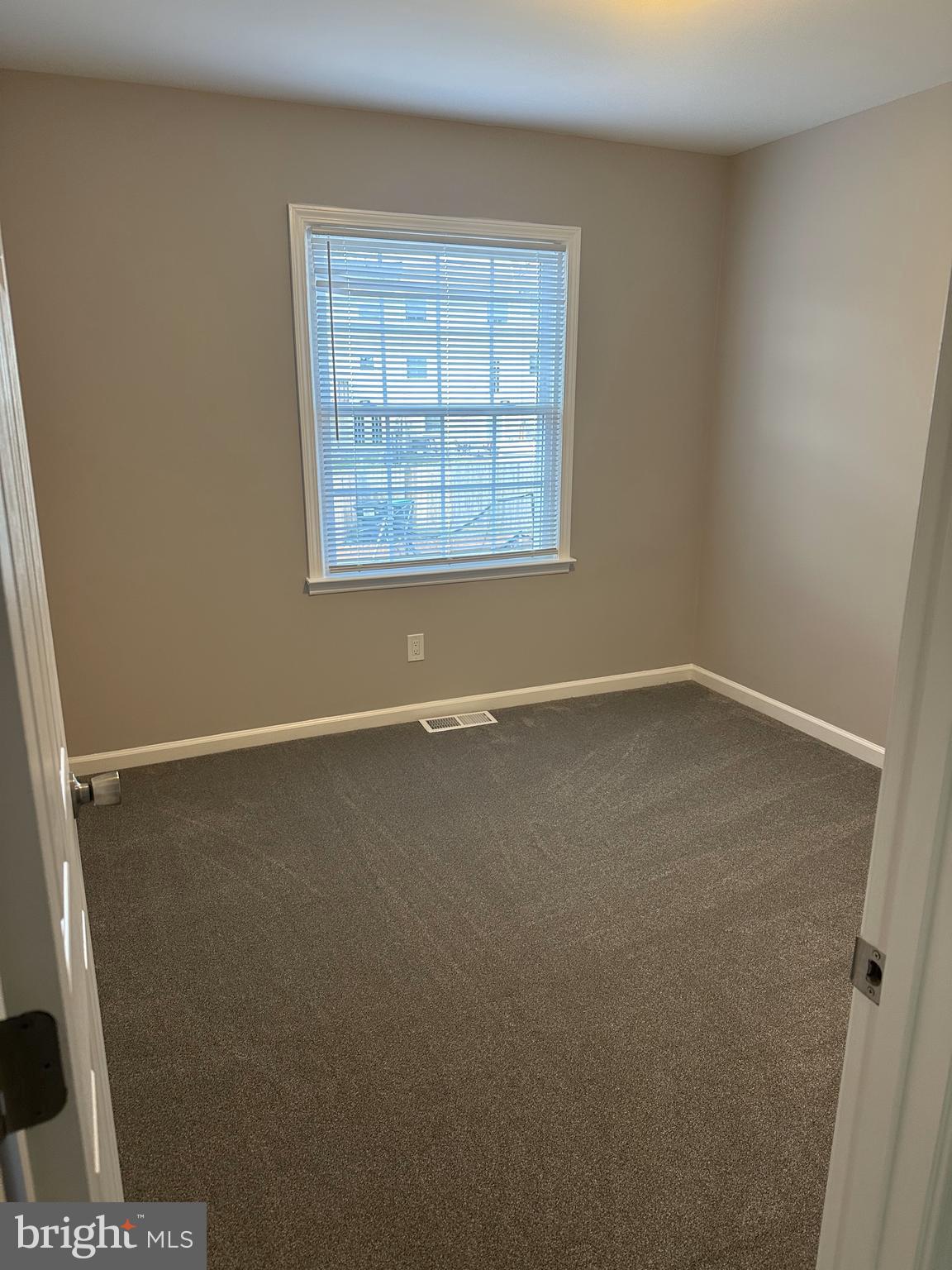 TOWN & COUNTRY TOWNHOUSES - Residential