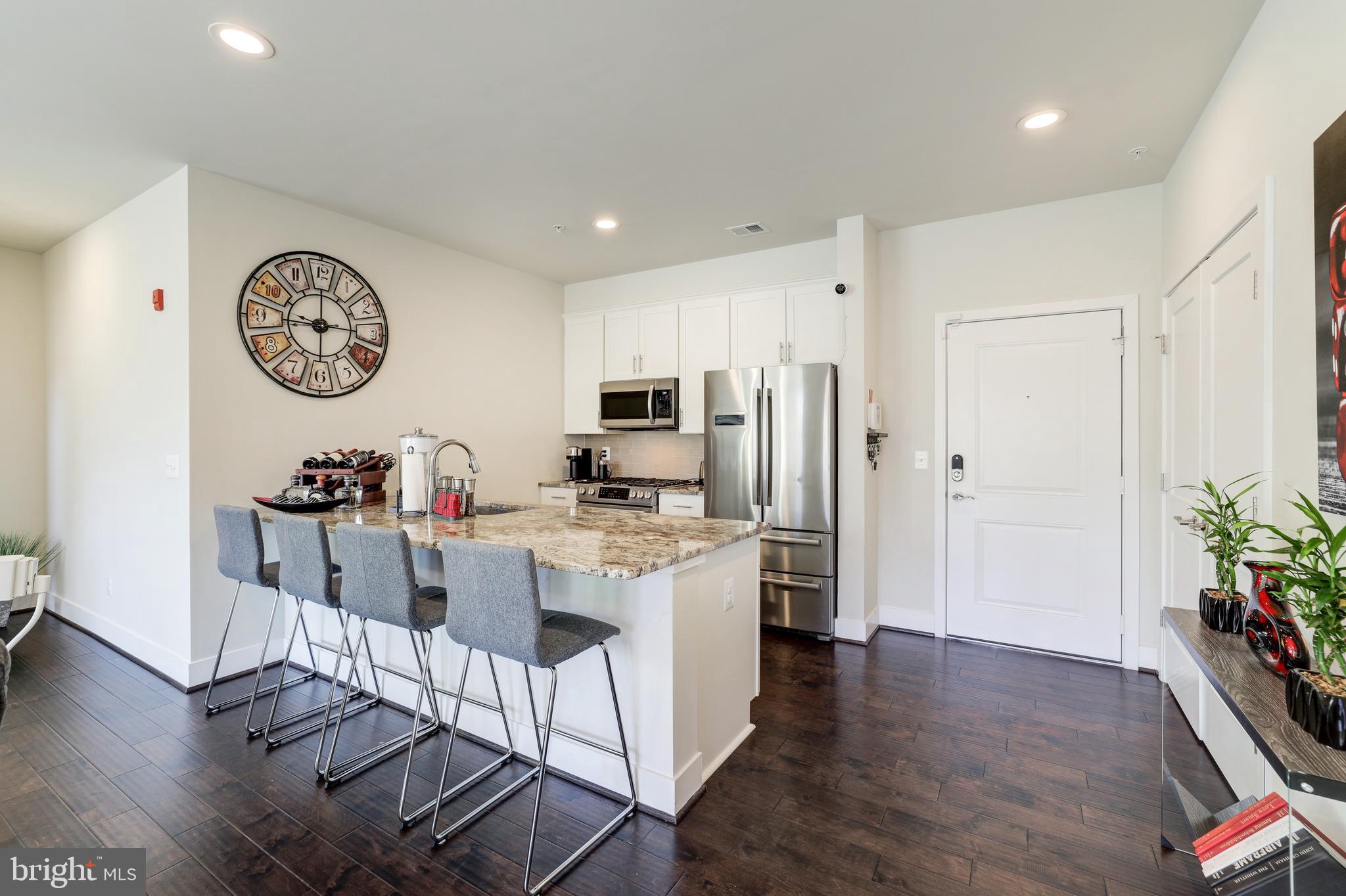 1951 RESTON VALLEY WAY 1