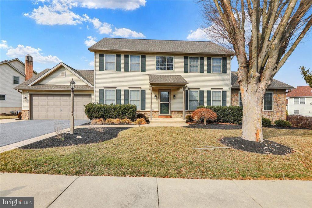 Photo of 312 Bent Tree Drive, LANCASTER, PA 17603 (MLS # PALA2063102)