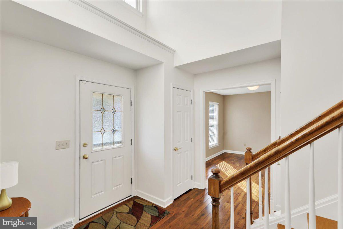 WOODS EDGE - Residential