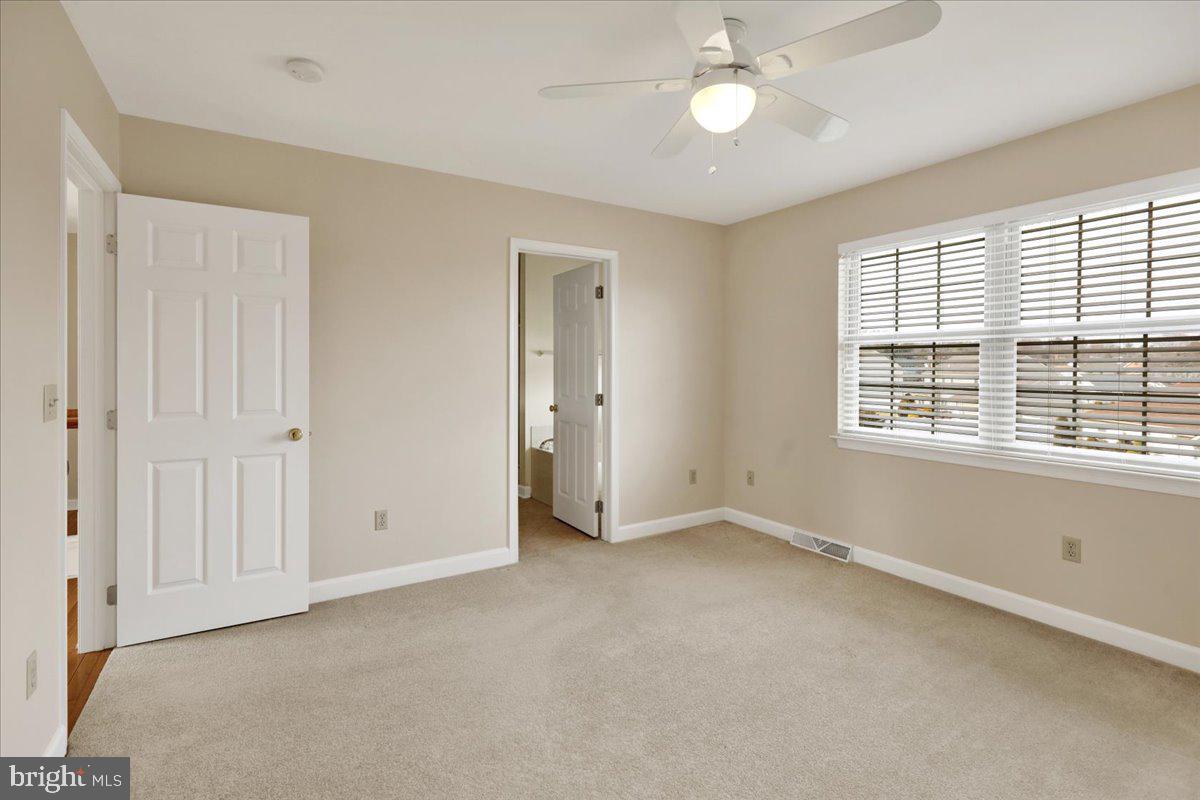 WOODS EDGE - Residential