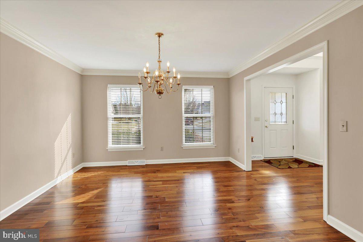 WOODS EDGE - Residential