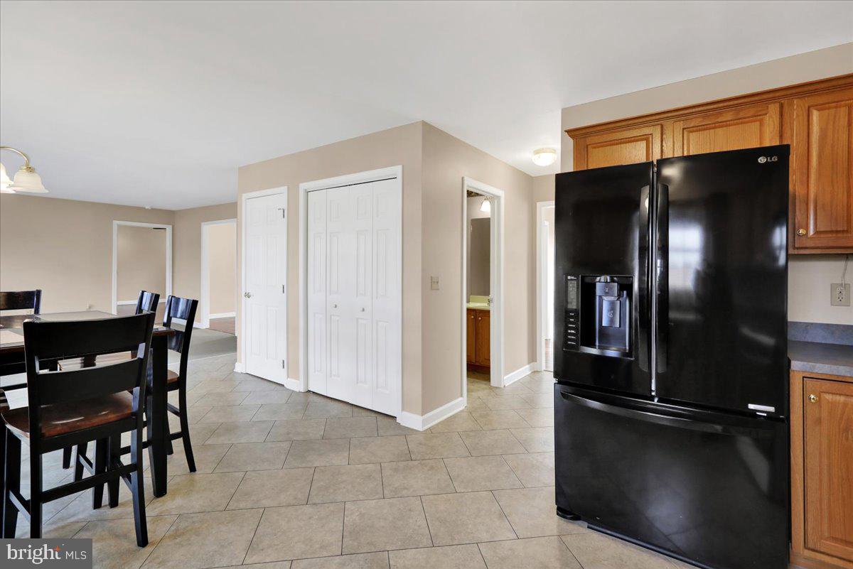 WOODS EDGE - Residential