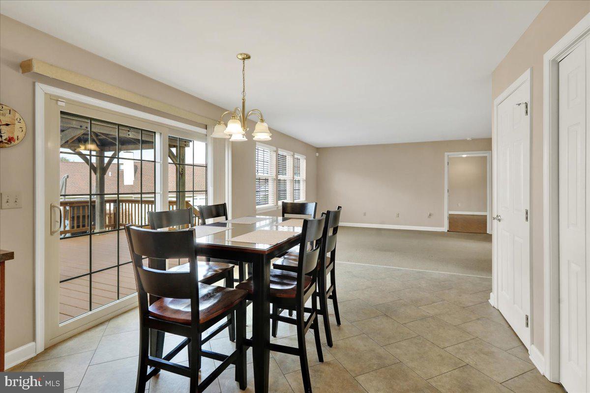 WOODS EDGE - Residential