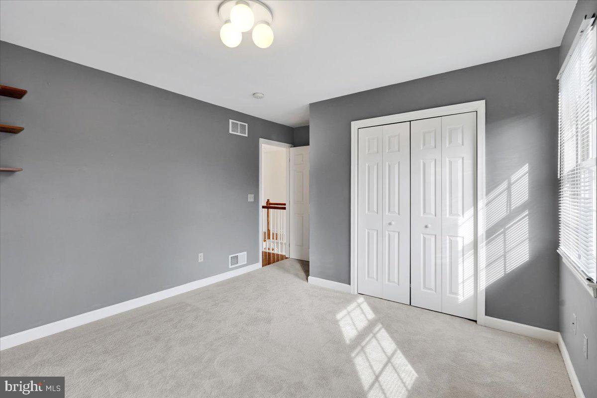 WOODS EDGE - Residential