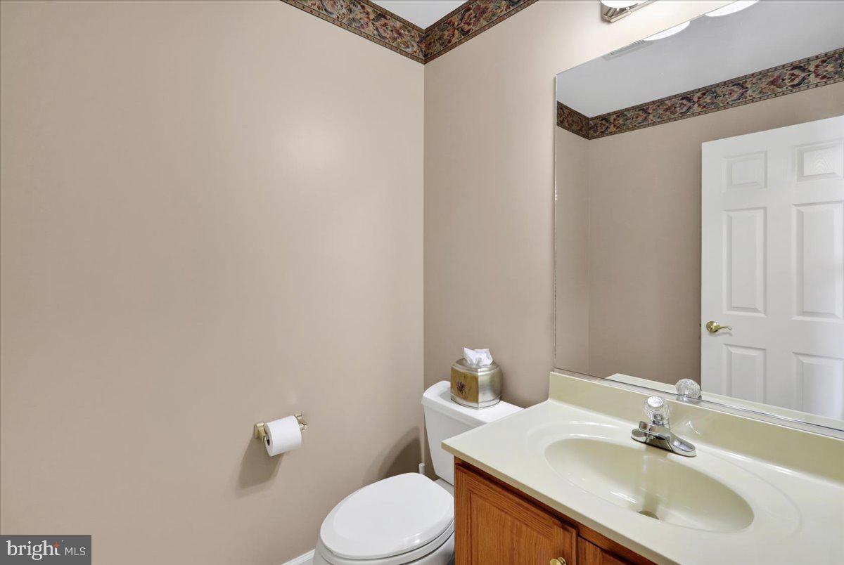 WOODS EDGE - Residential