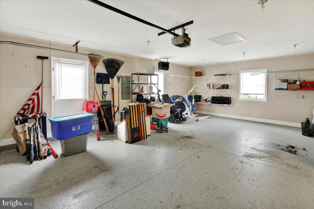 WOODS EDGE - Residential