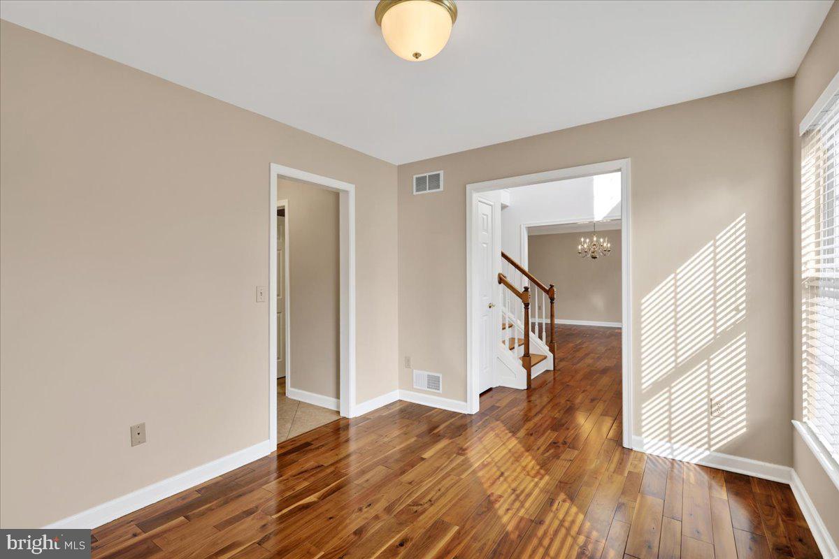 WOODS EDGE - Residential