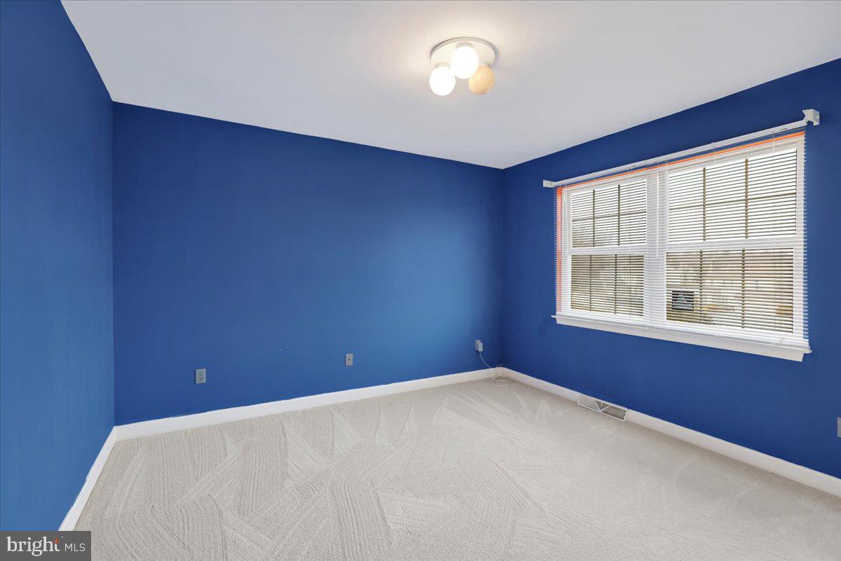 WOODS EDGE - Residential