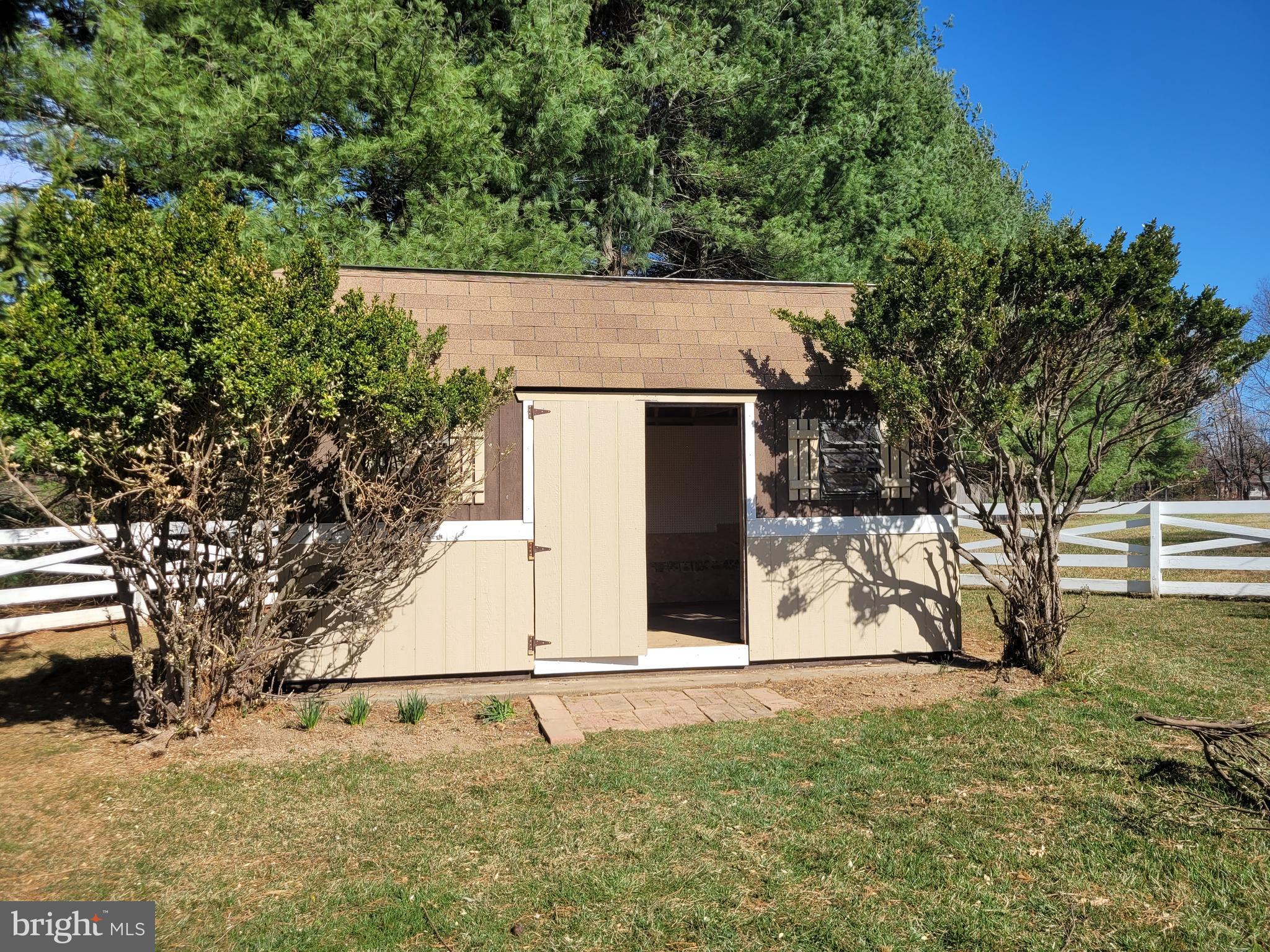 CLARKSVILLE HUNT - Residential