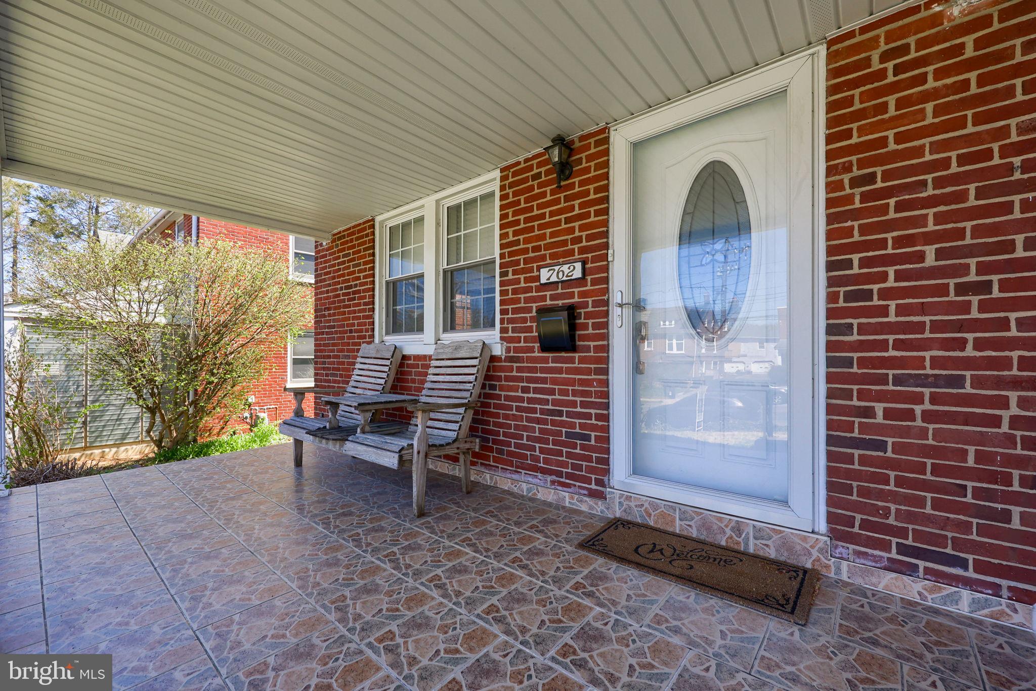 762 NEW HOLLAND AVENUE