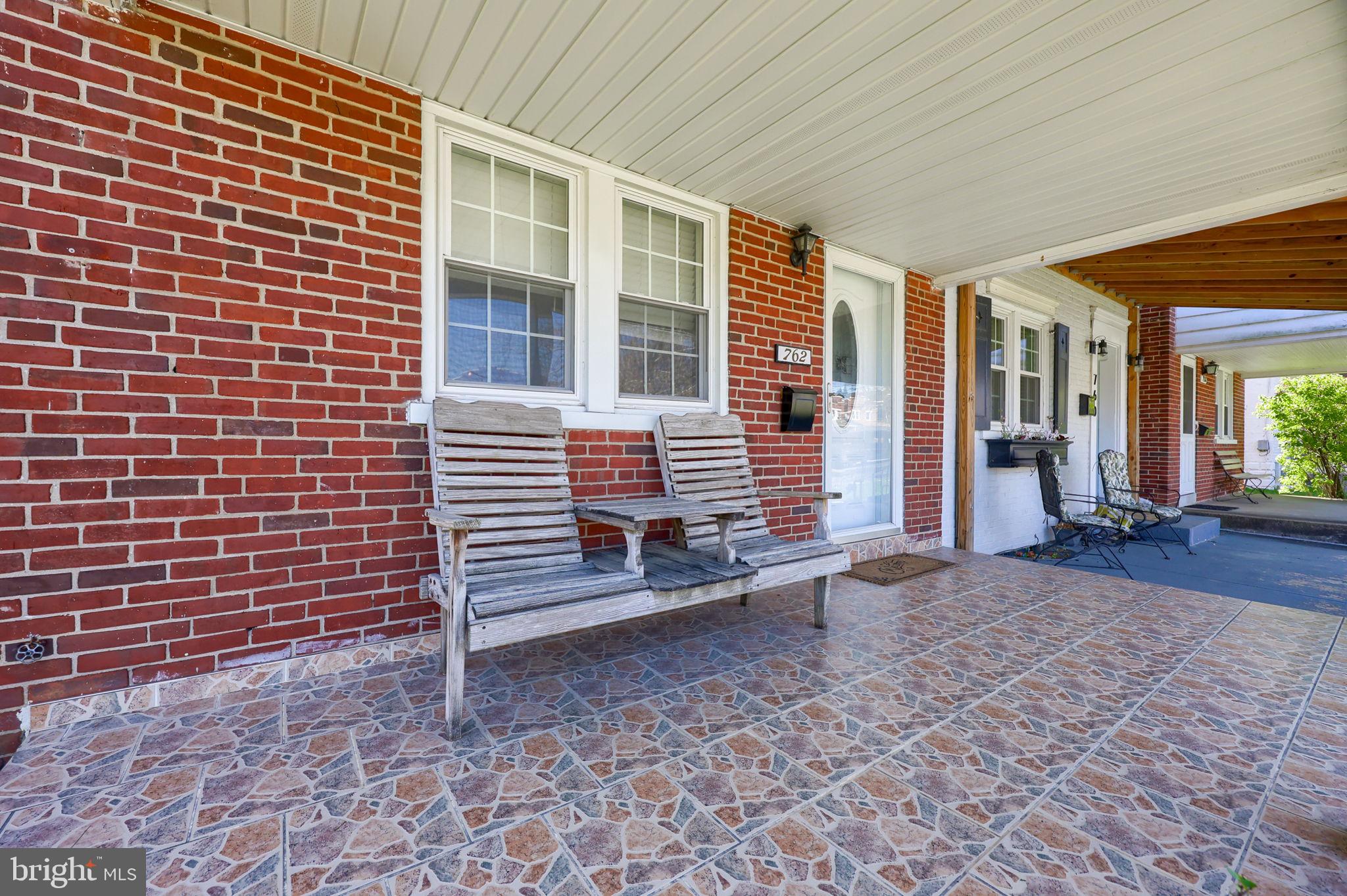 762 NEW HOLLAND AVENUE