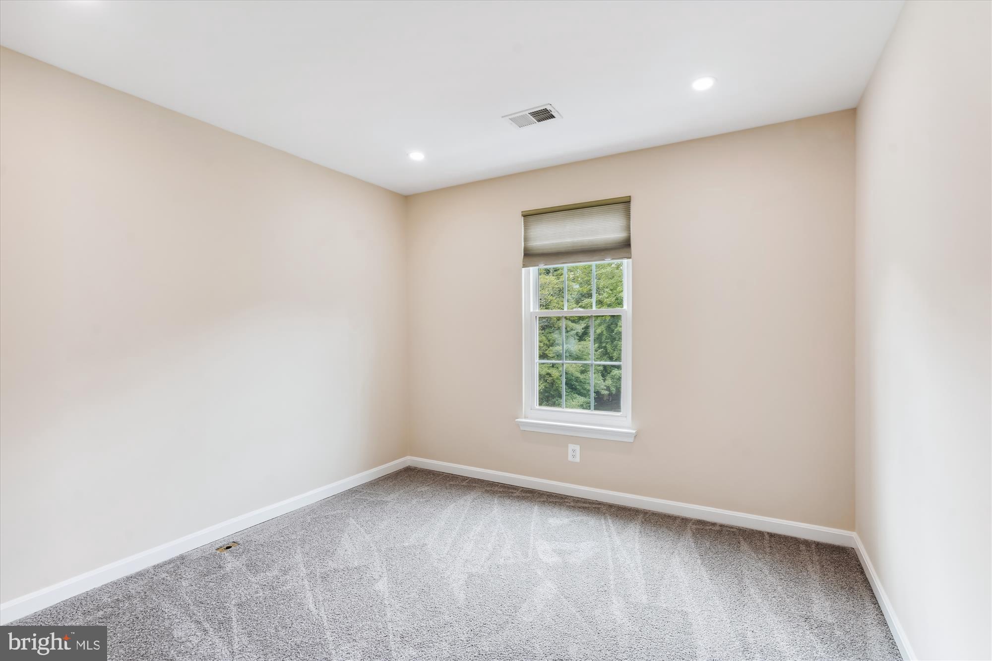 BARDEN OAKS - Residential Lease