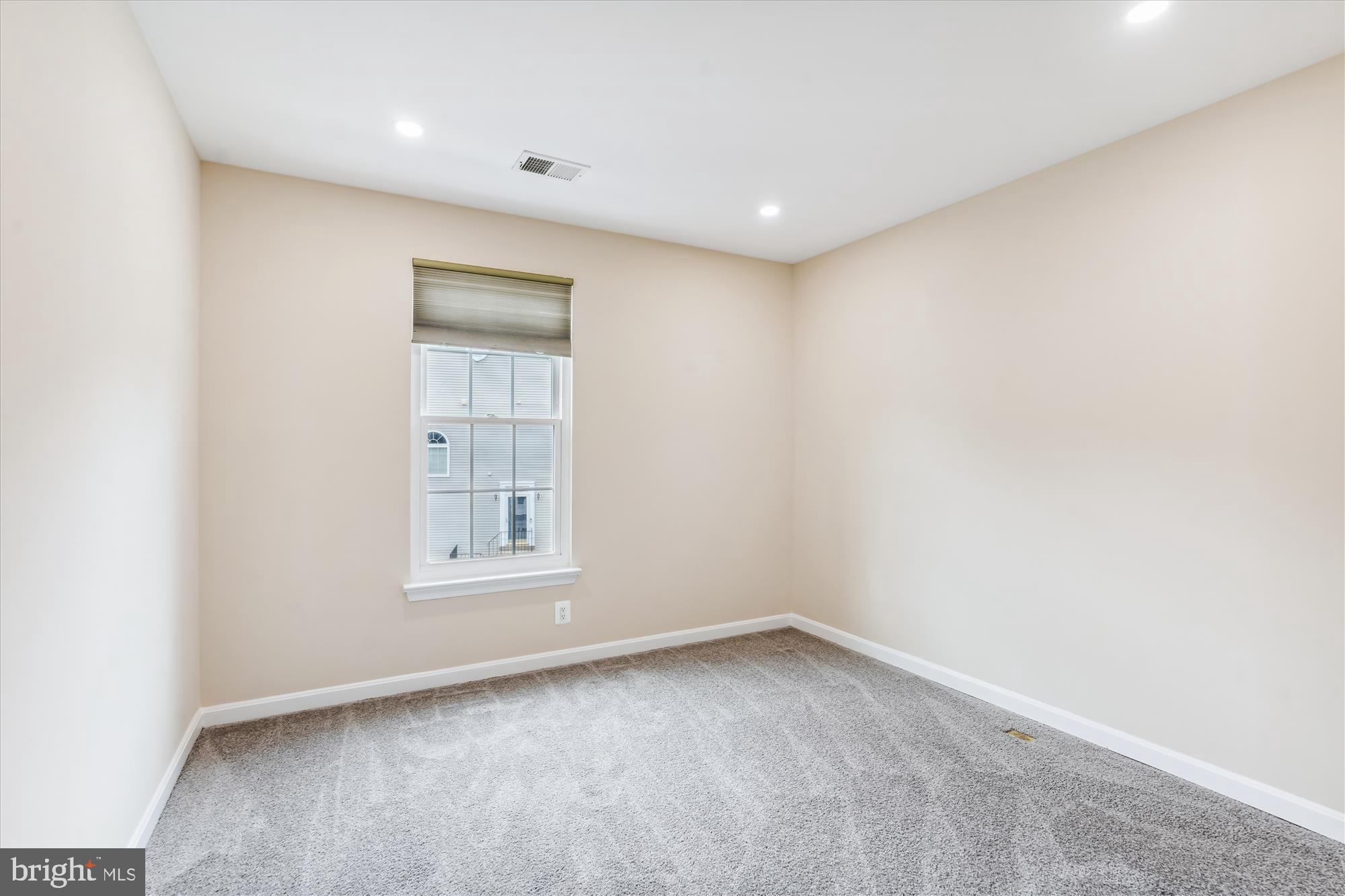 BARDEN OAKS - Residential Lease