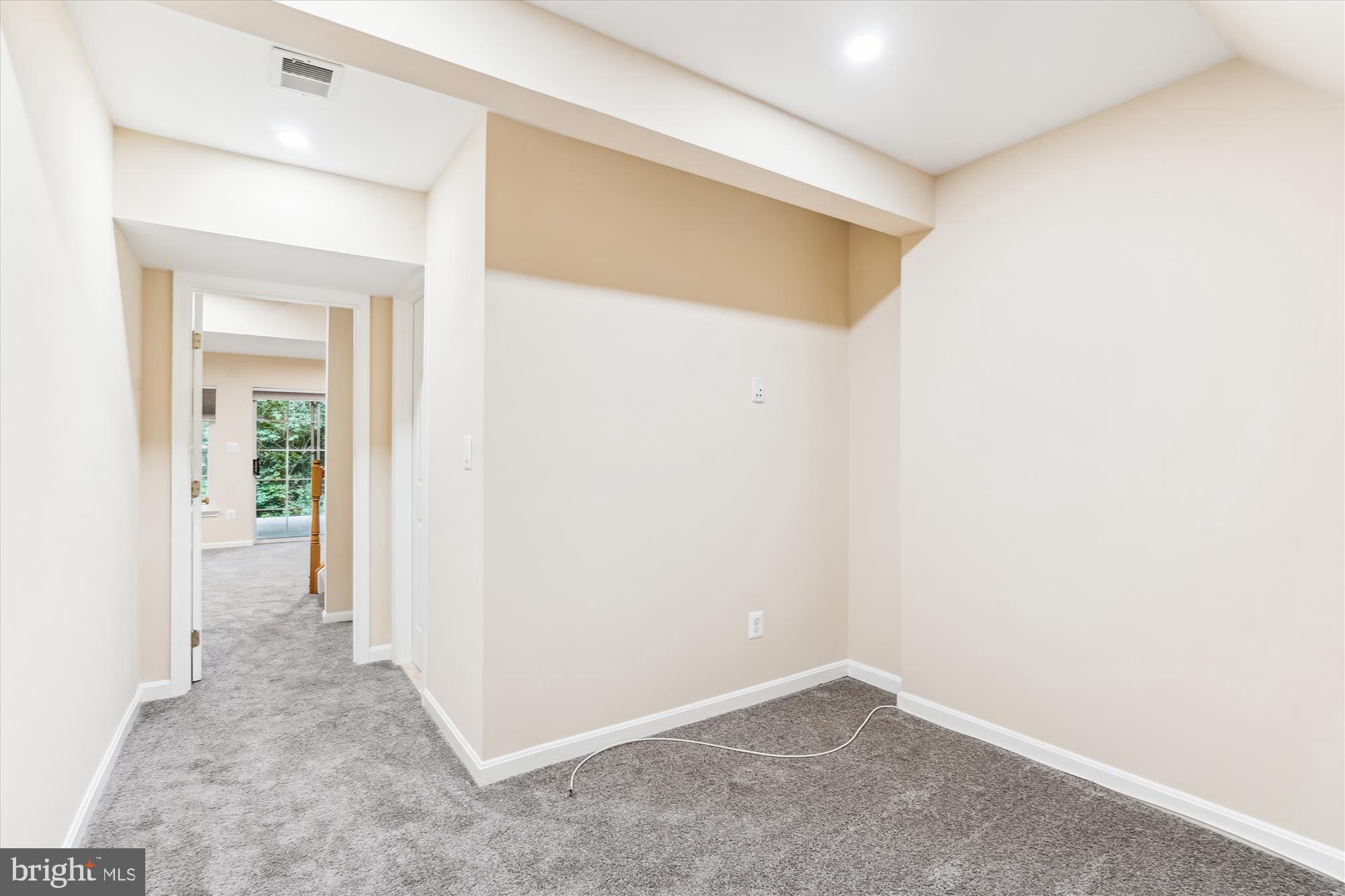 BARDEN OAKS - Residential Lease