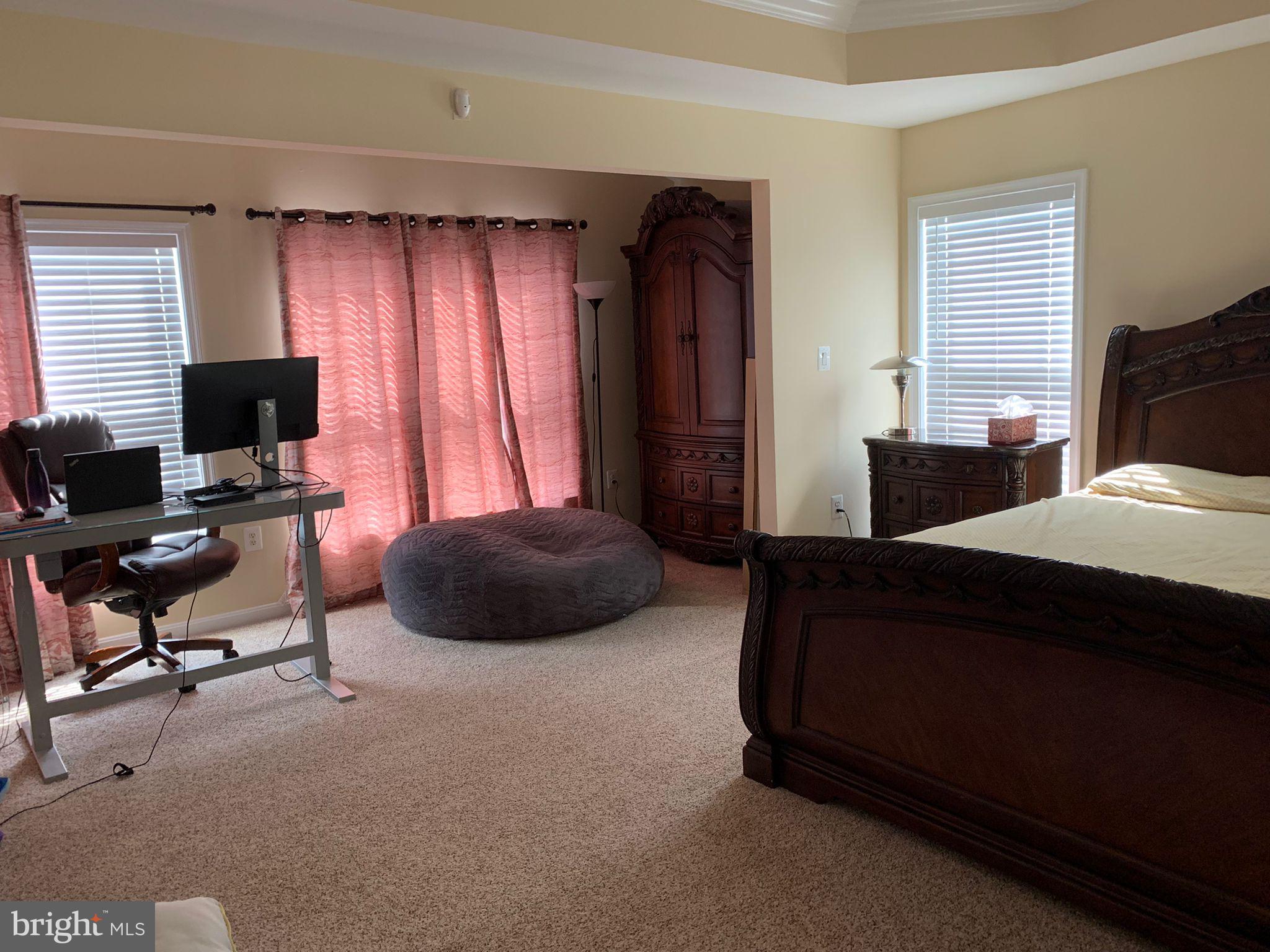 GREAT OAK - Residential Lease