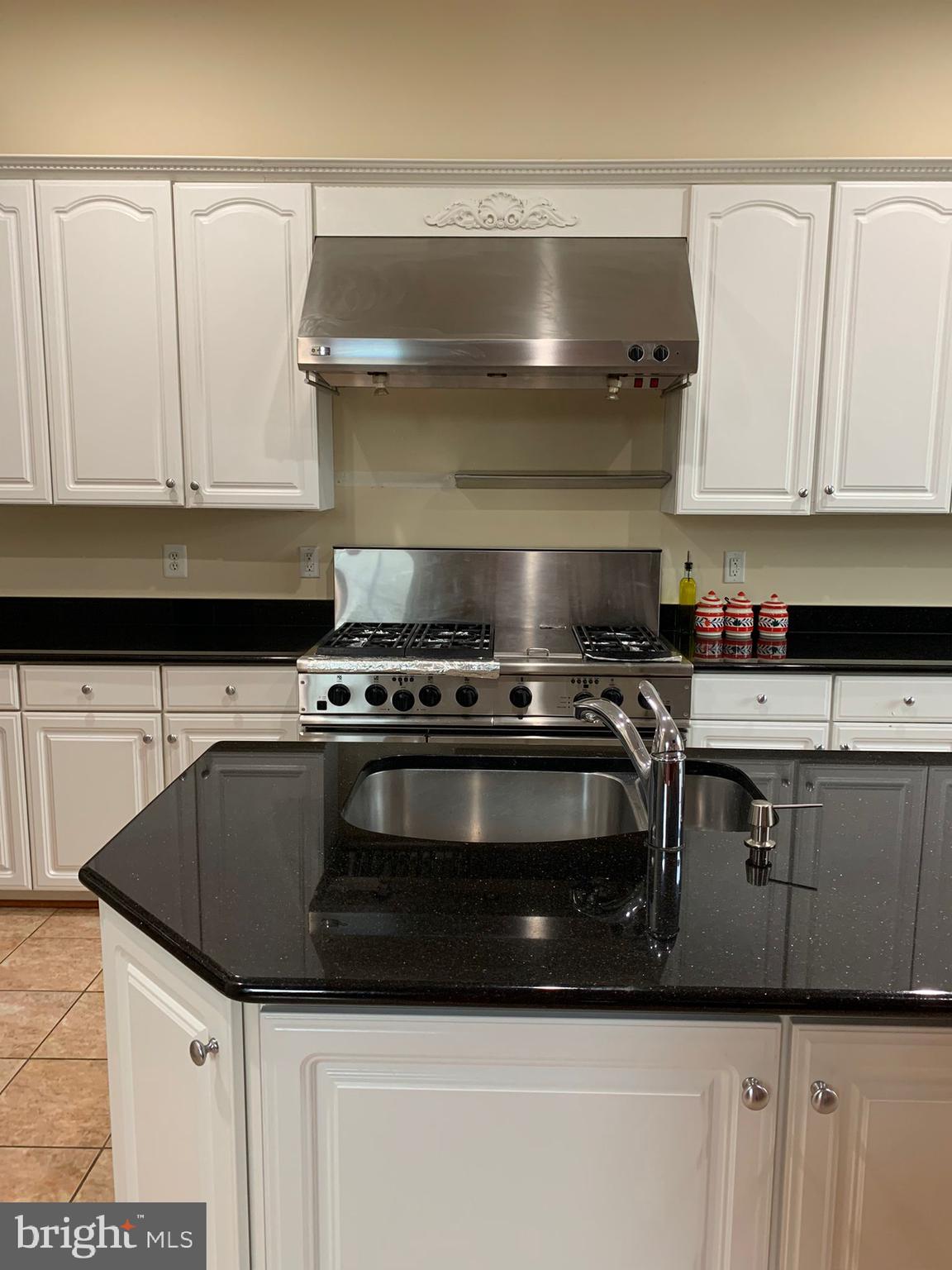 GREAT OAK - Residential Lease