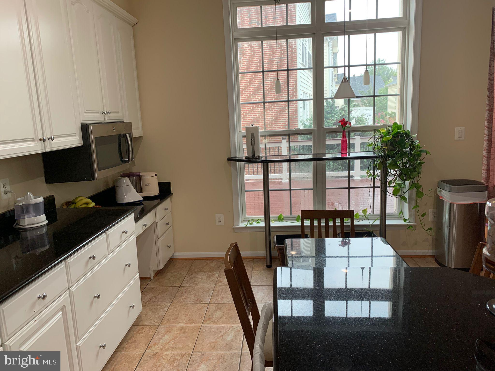 GREAT OAK - Residential Lease