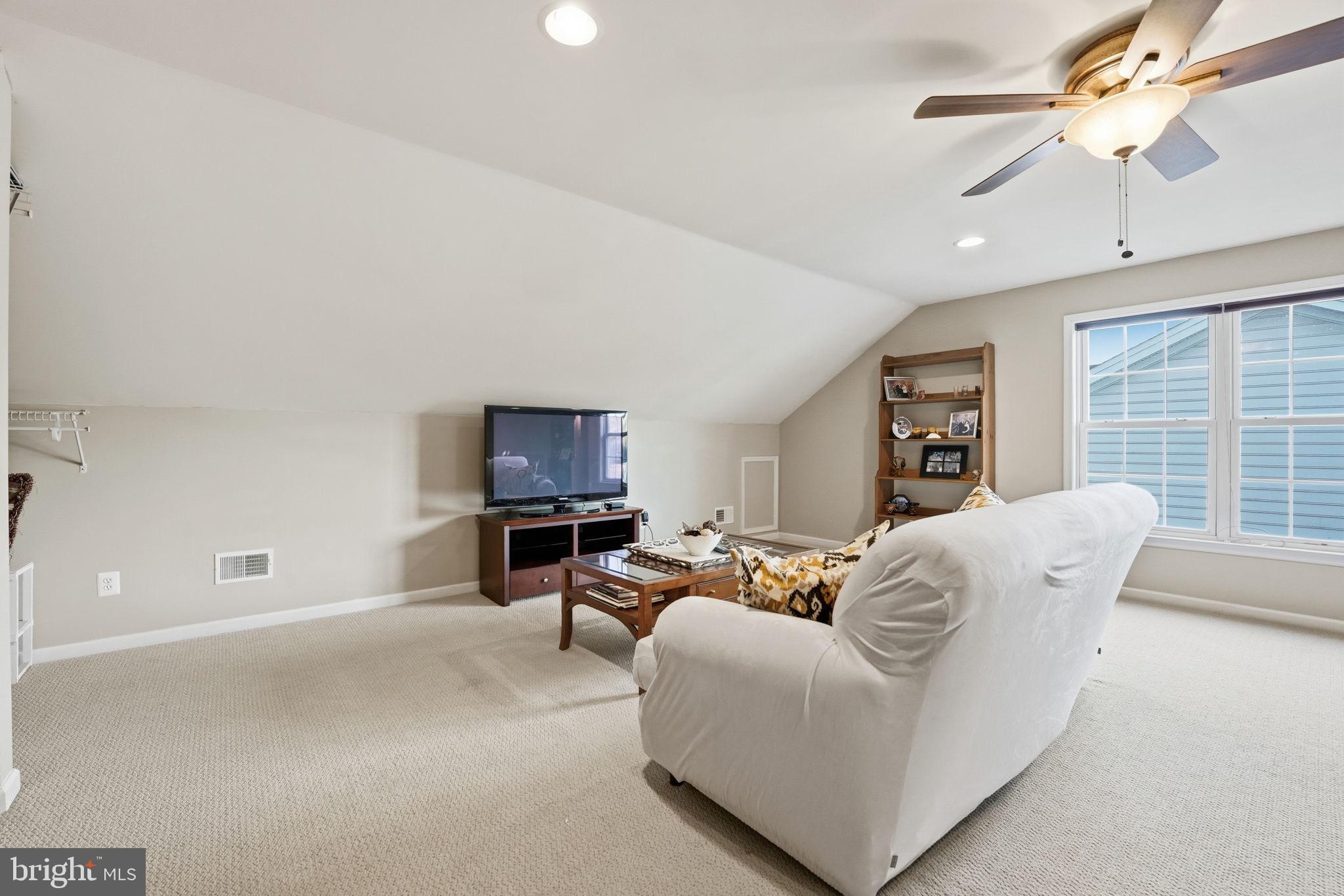 DOMINION VALLEY COUNTRY CLUB - Residential