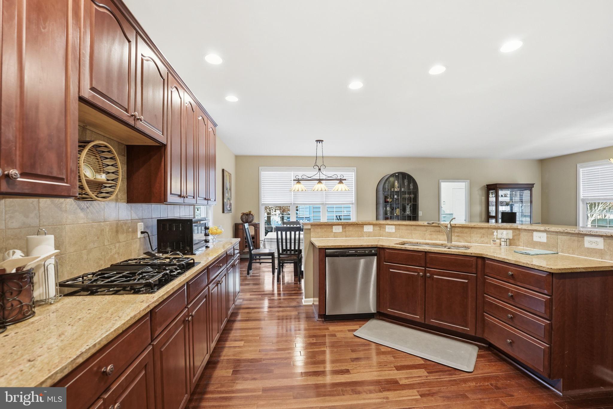 DOMINION VALLEY COUNTRY CLUB - Residential