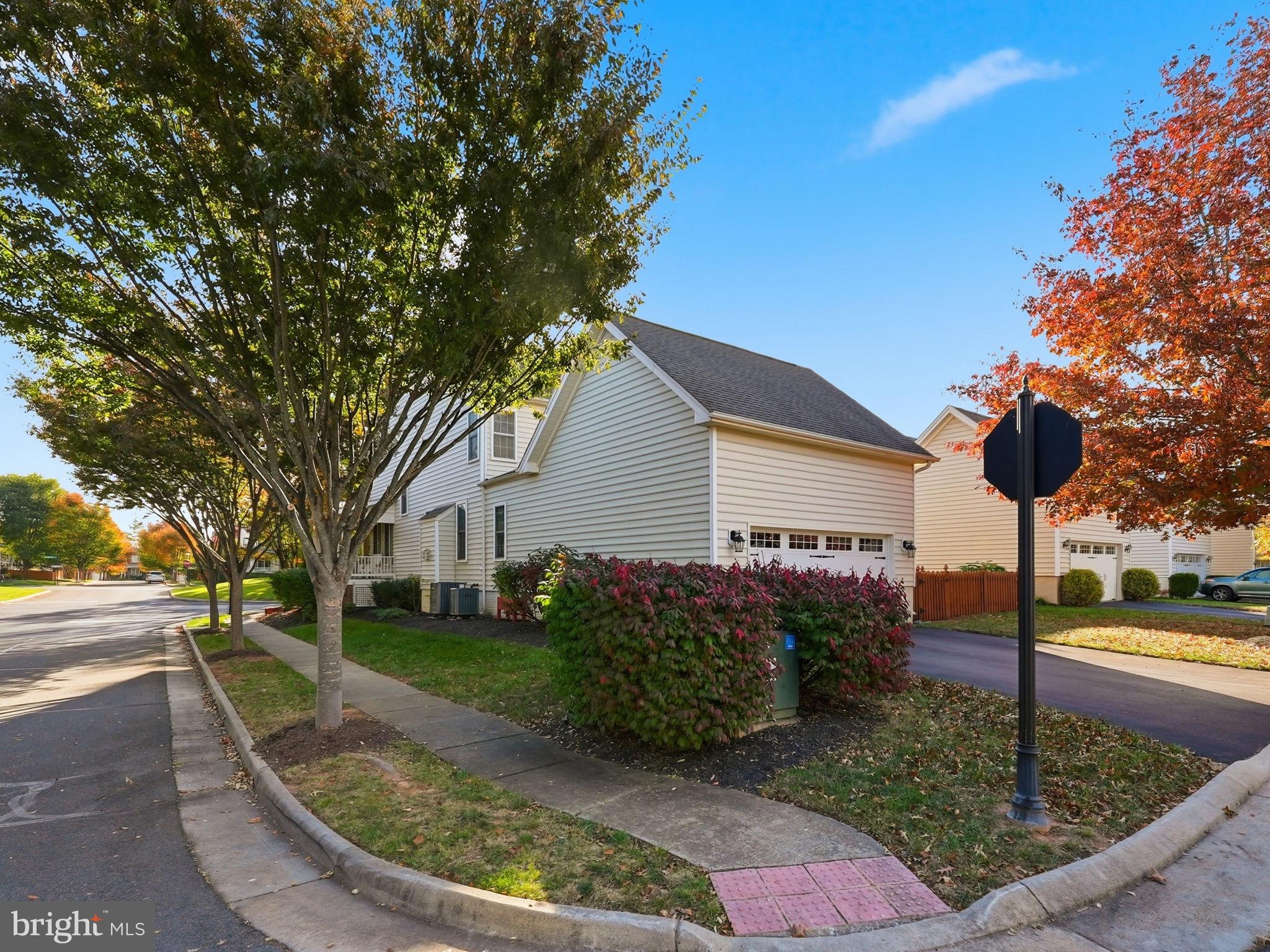 DOMINION VALLEY COUNTRY CLUB - Residential