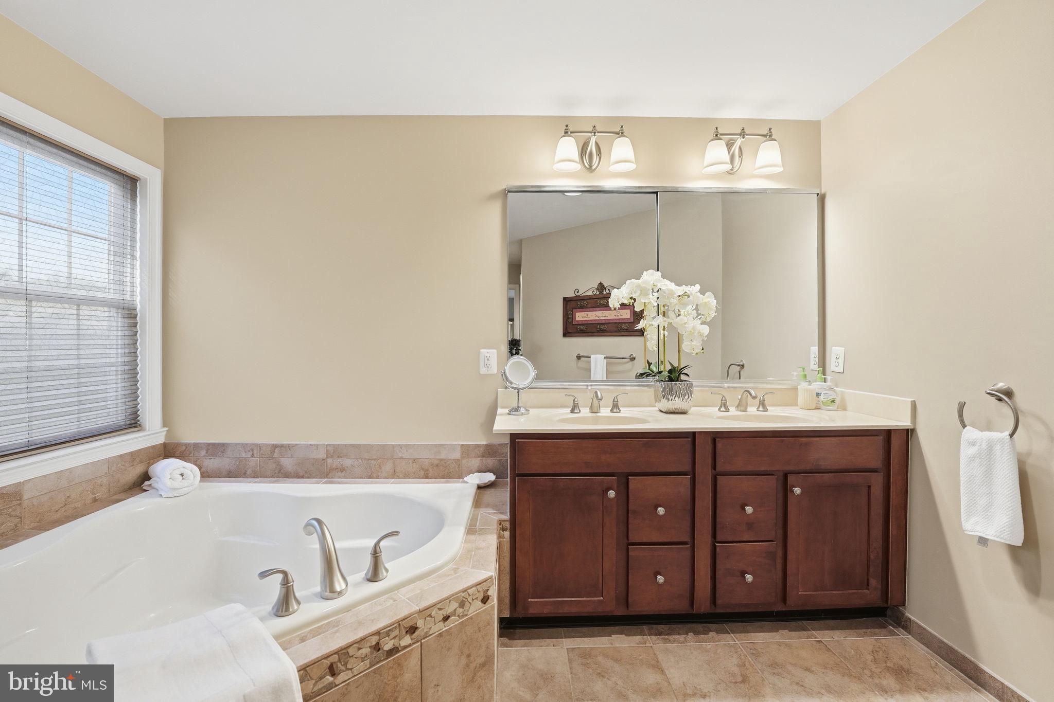 DOMINION VALLEY COUNTRY CLUB - Residential