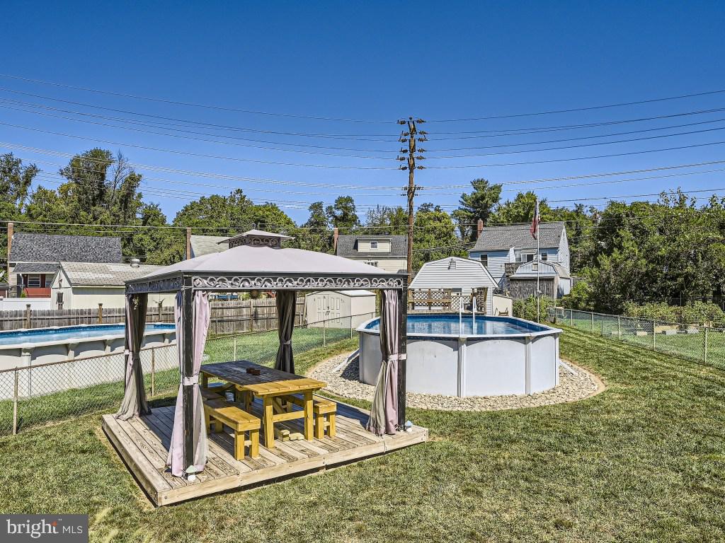 LANDSDOWNE - Residential