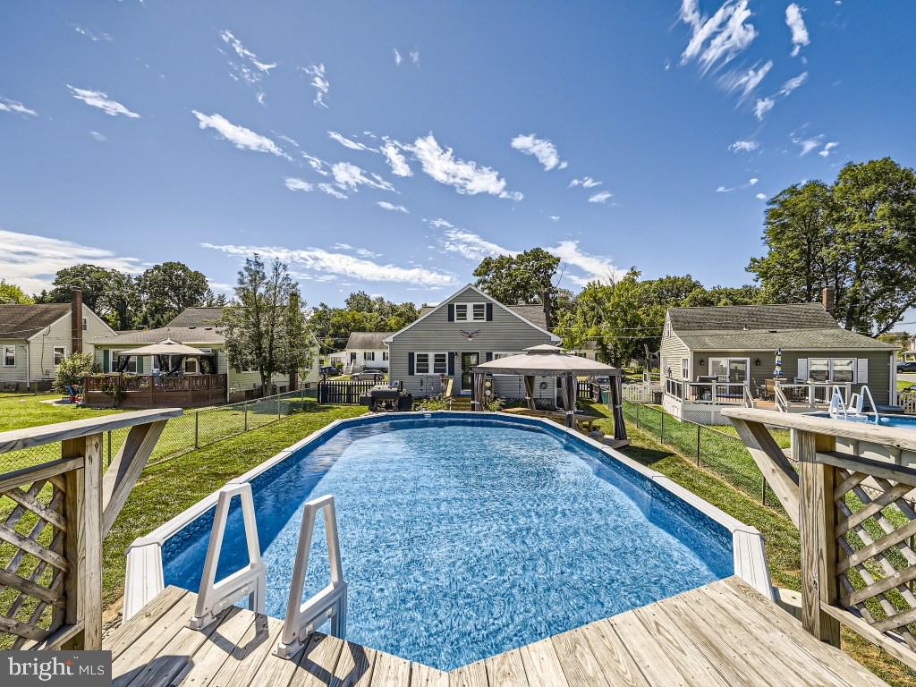 LANDSDOWNE - Residential