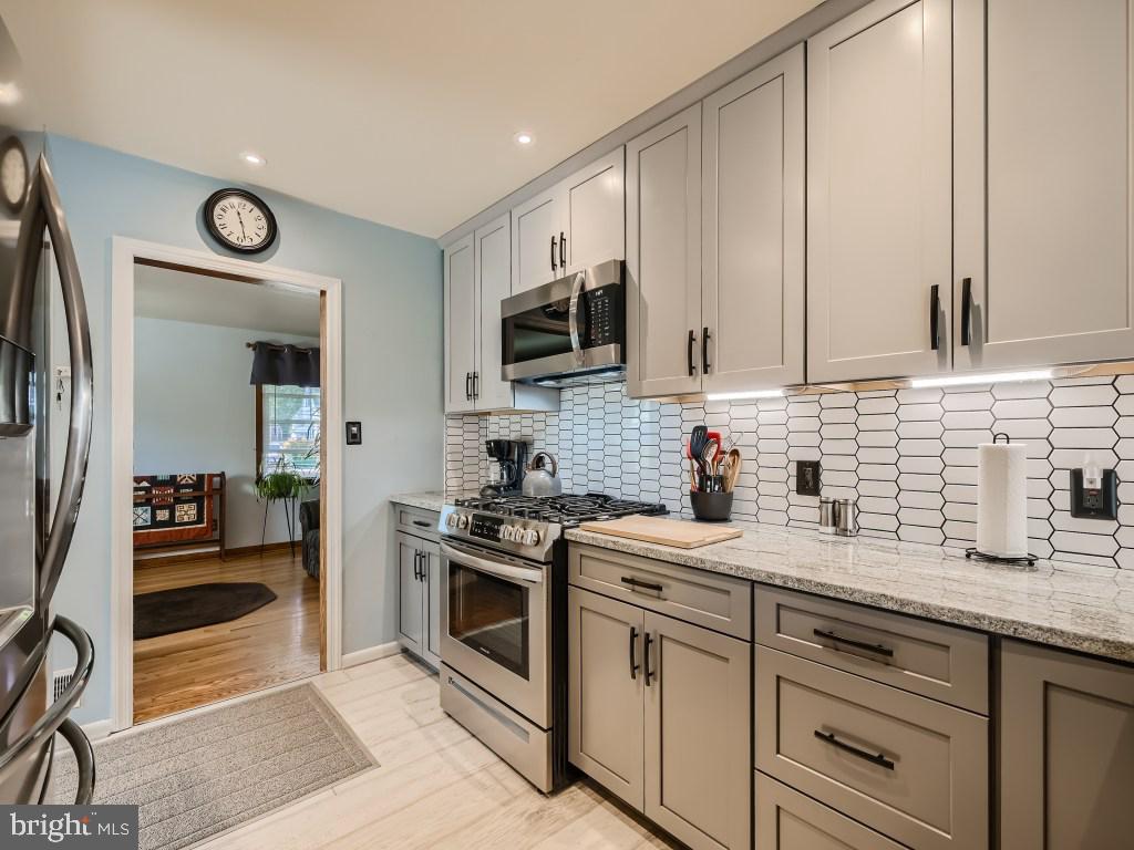 LANDSDOWNE - Residential