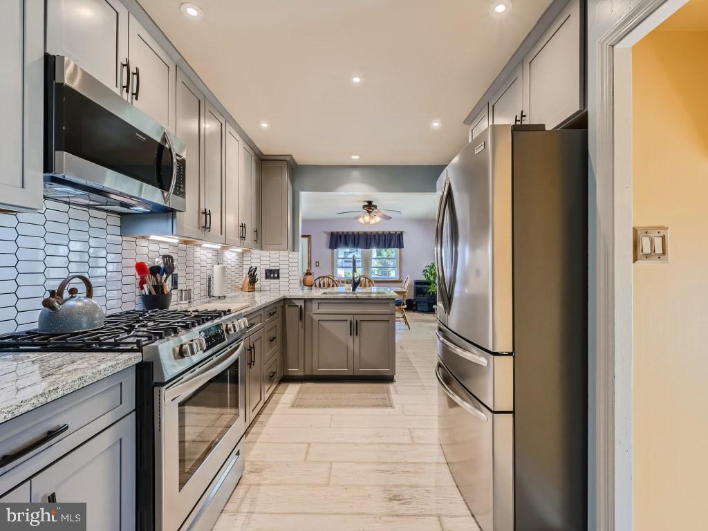 LANDSDOWNE - Residential