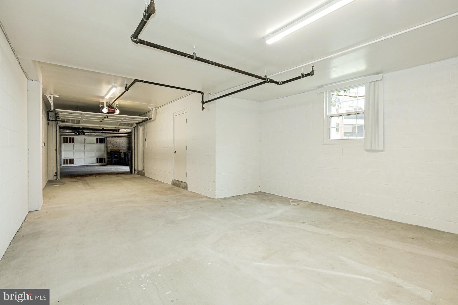 ARLINGTON RIDGE - Residential Lease