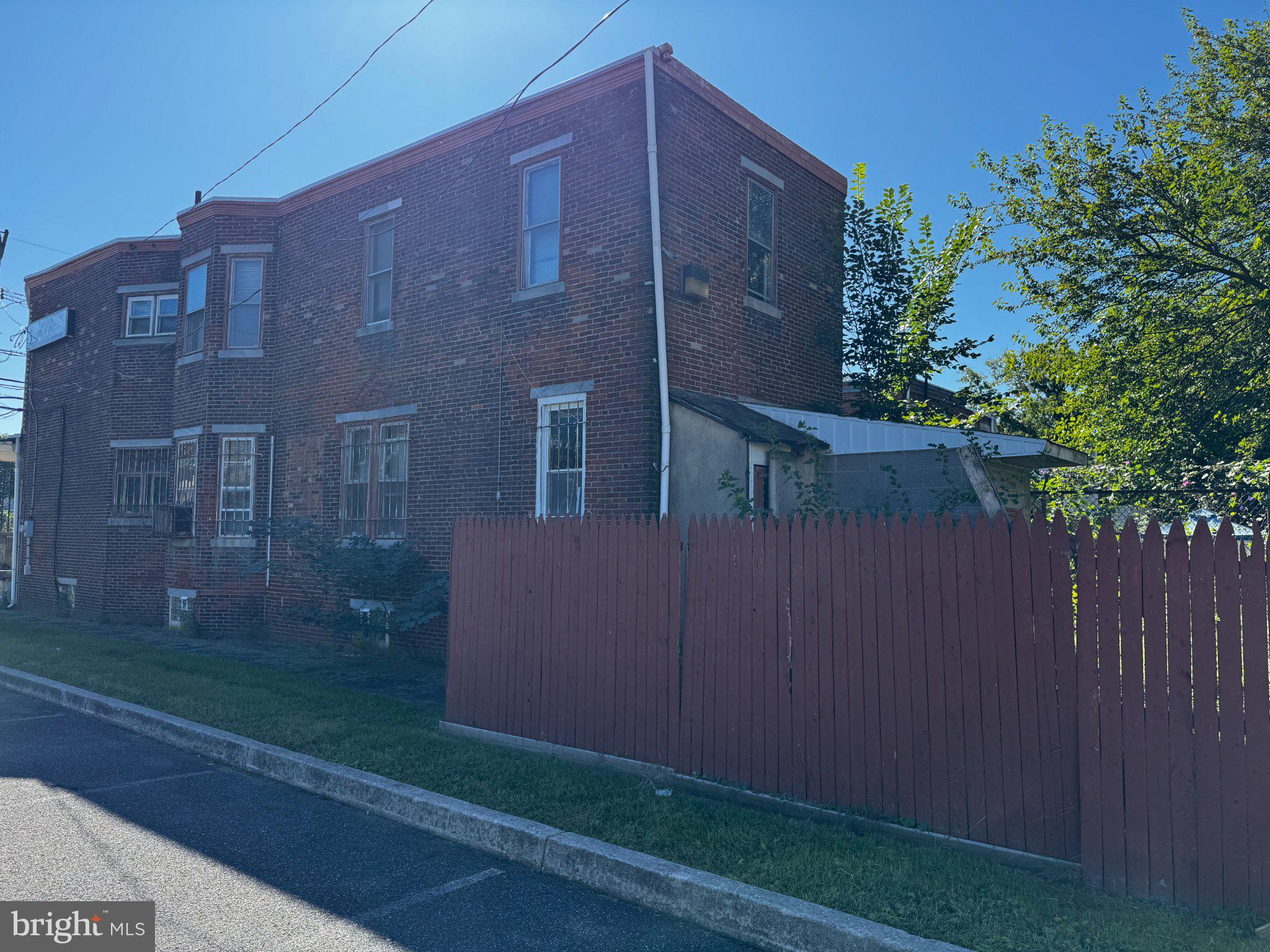 1909 7TH S