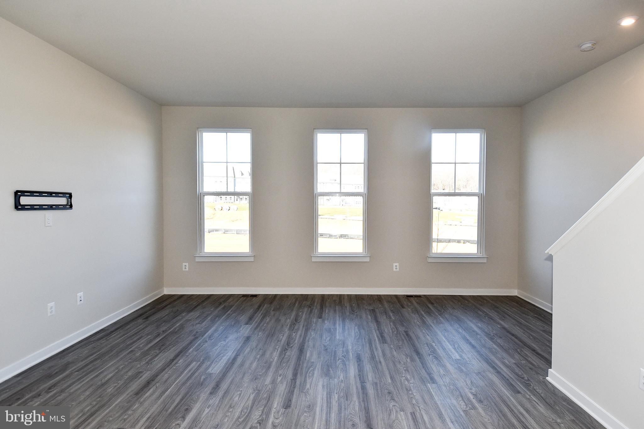 POTOMAC SHORES - Residential Lease