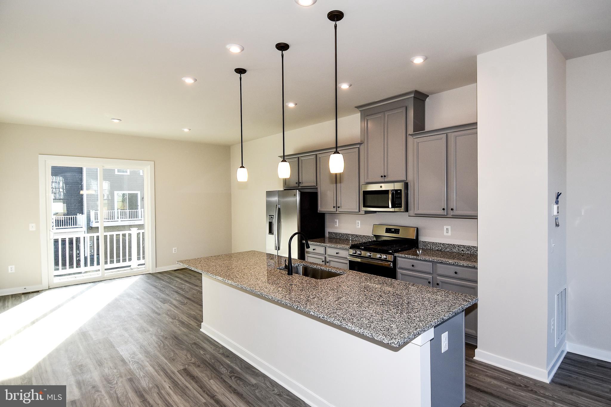 POTOMAC SHORES - Residential Lease