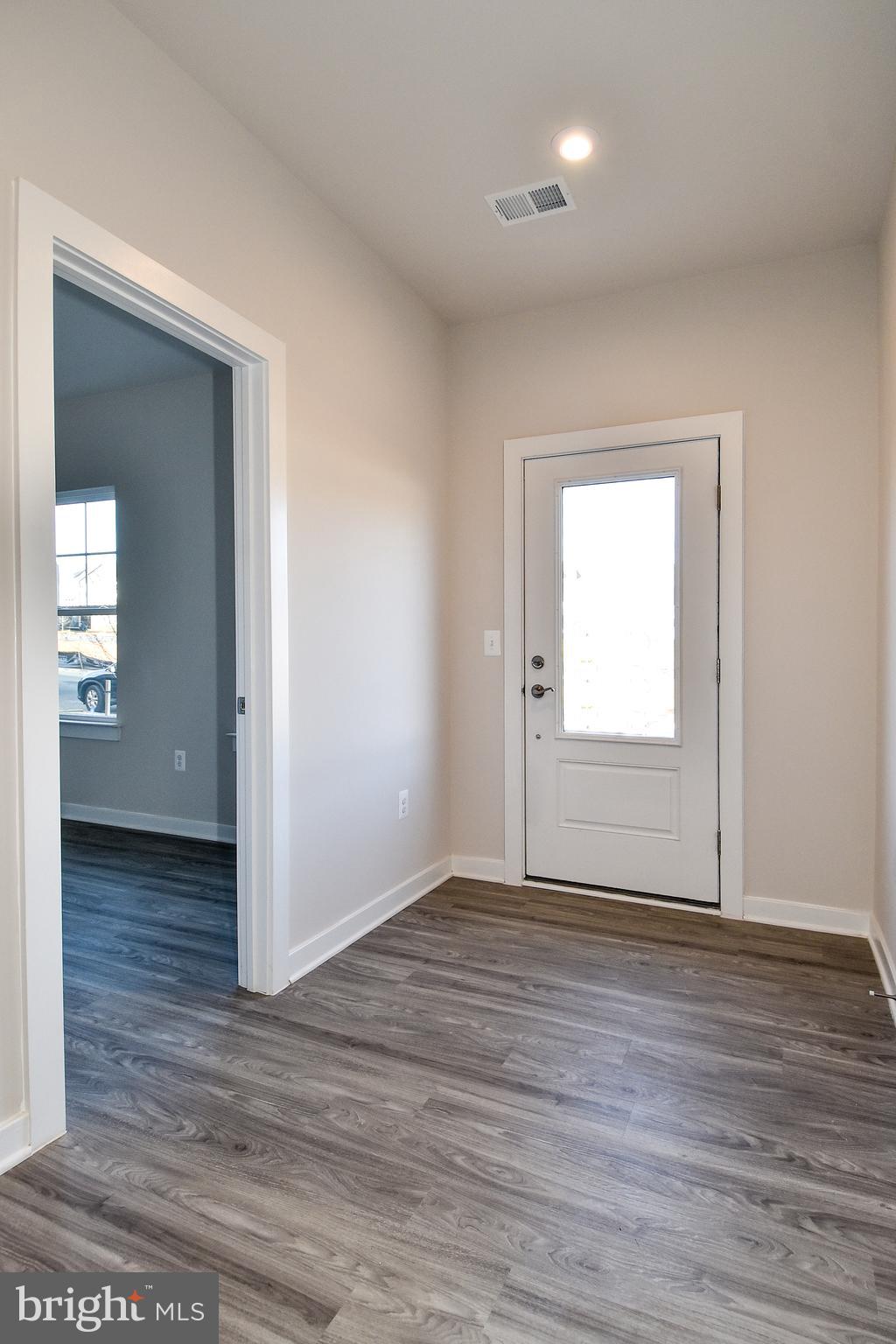 POTOMAC SHORES - Residential Lease