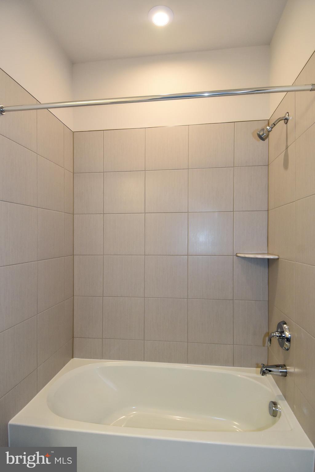 POTOMAC SHORES - Residential Lease