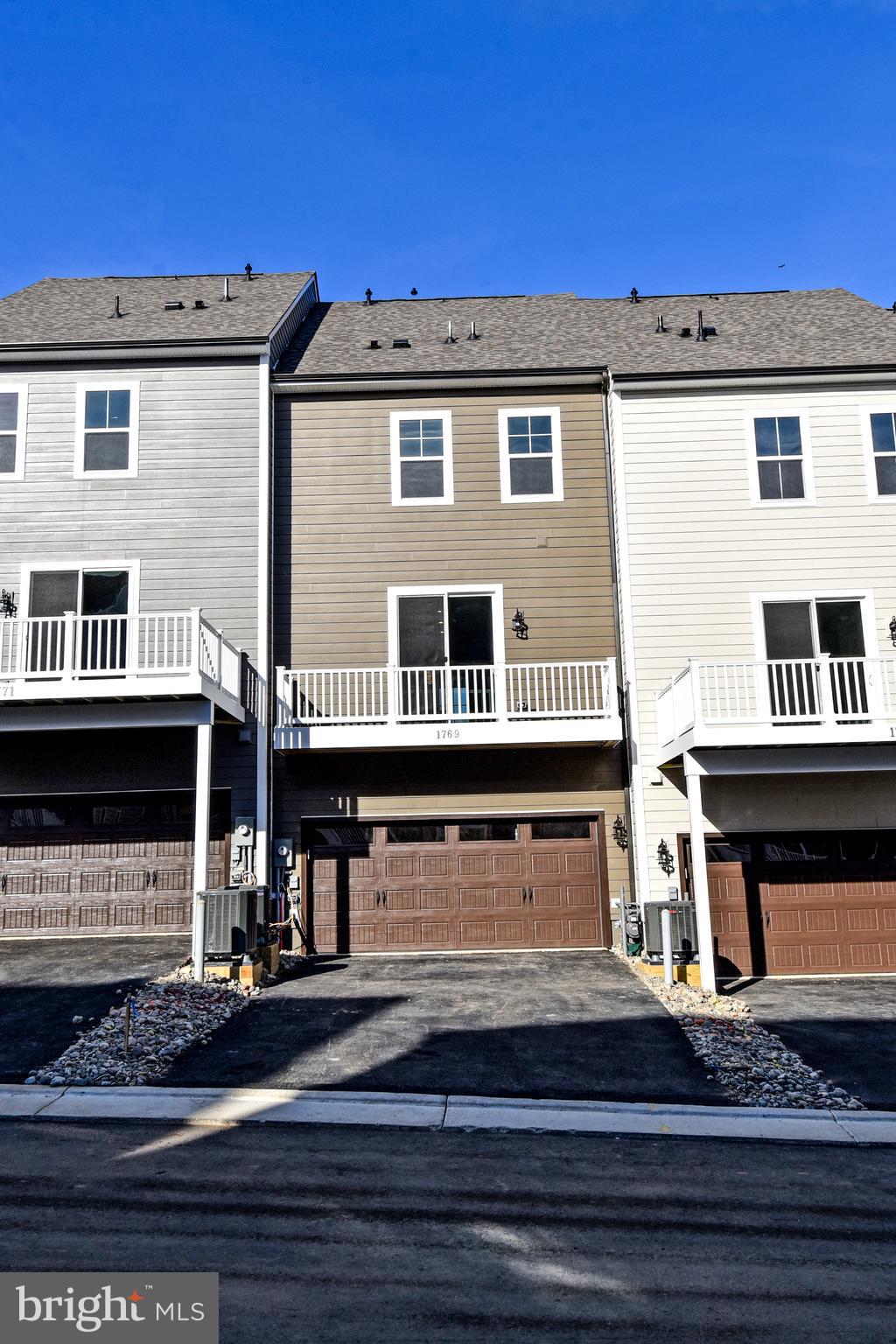 POTOMAC SHORES - Residential Lease