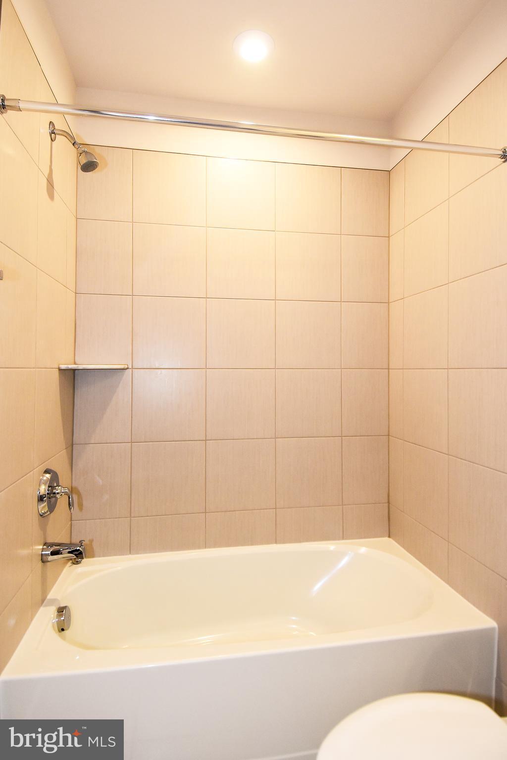 POTOMAC SHORES - Residential Lease