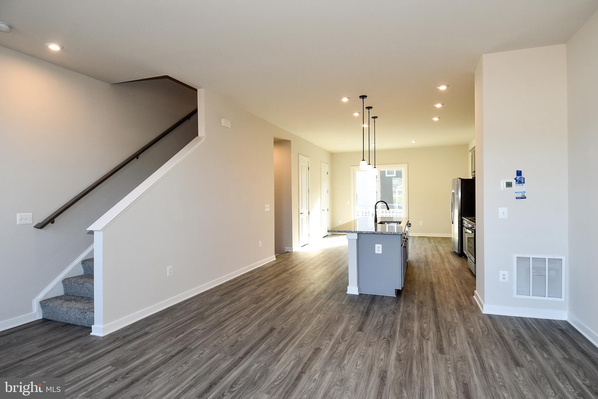 POTOMAC SHORES - Residential Lease