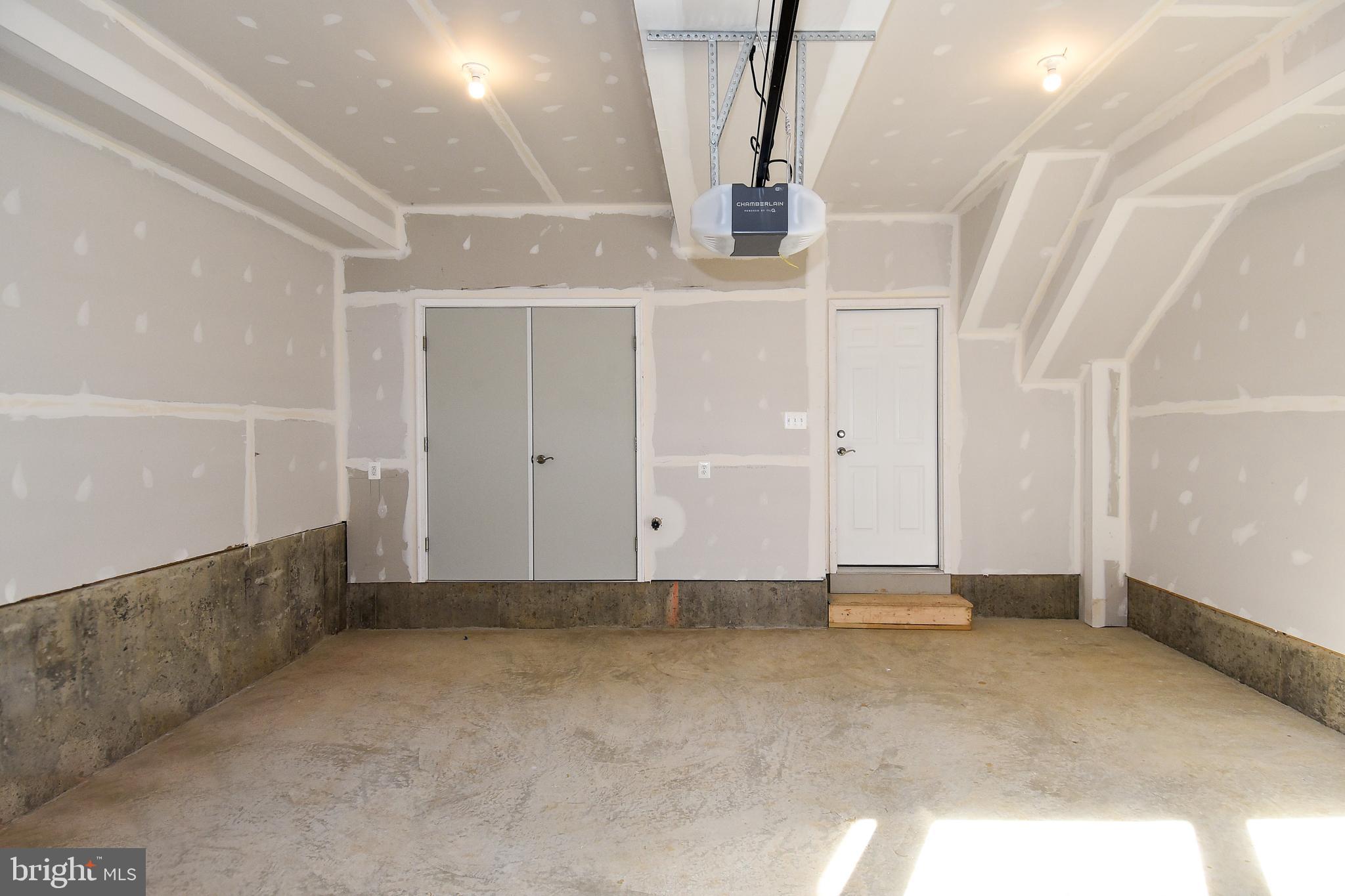 POTOMAC SHORES - Residential Lease