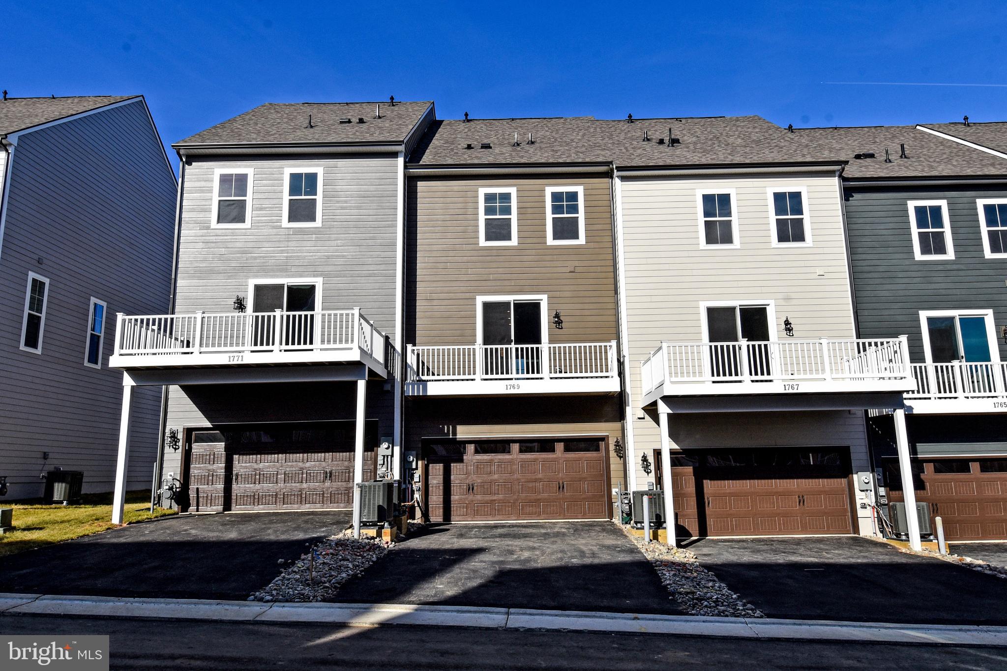 POTOMAC SHORES - Residential Lease