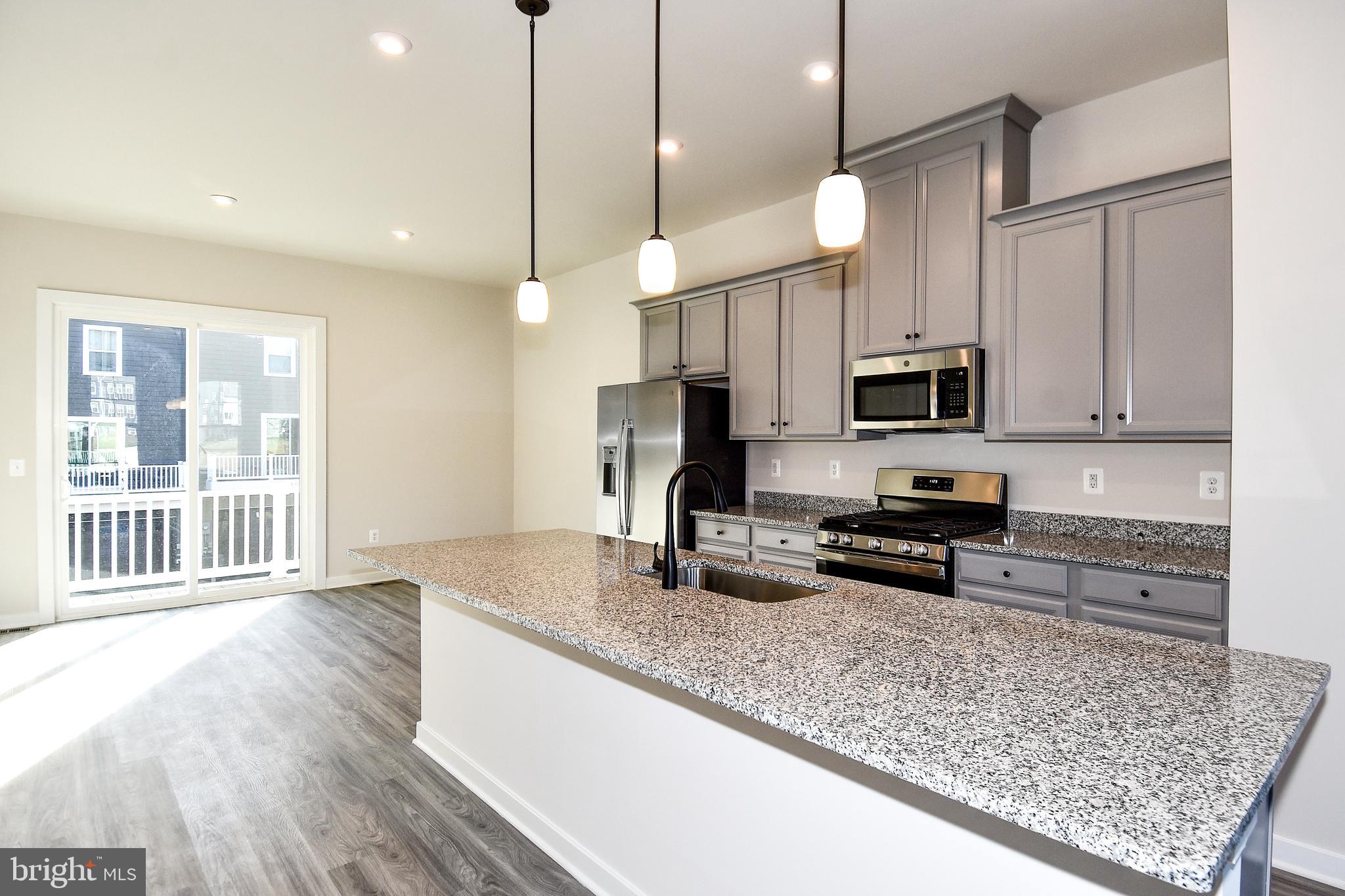 POTOMAC SHORES - Residential Lease