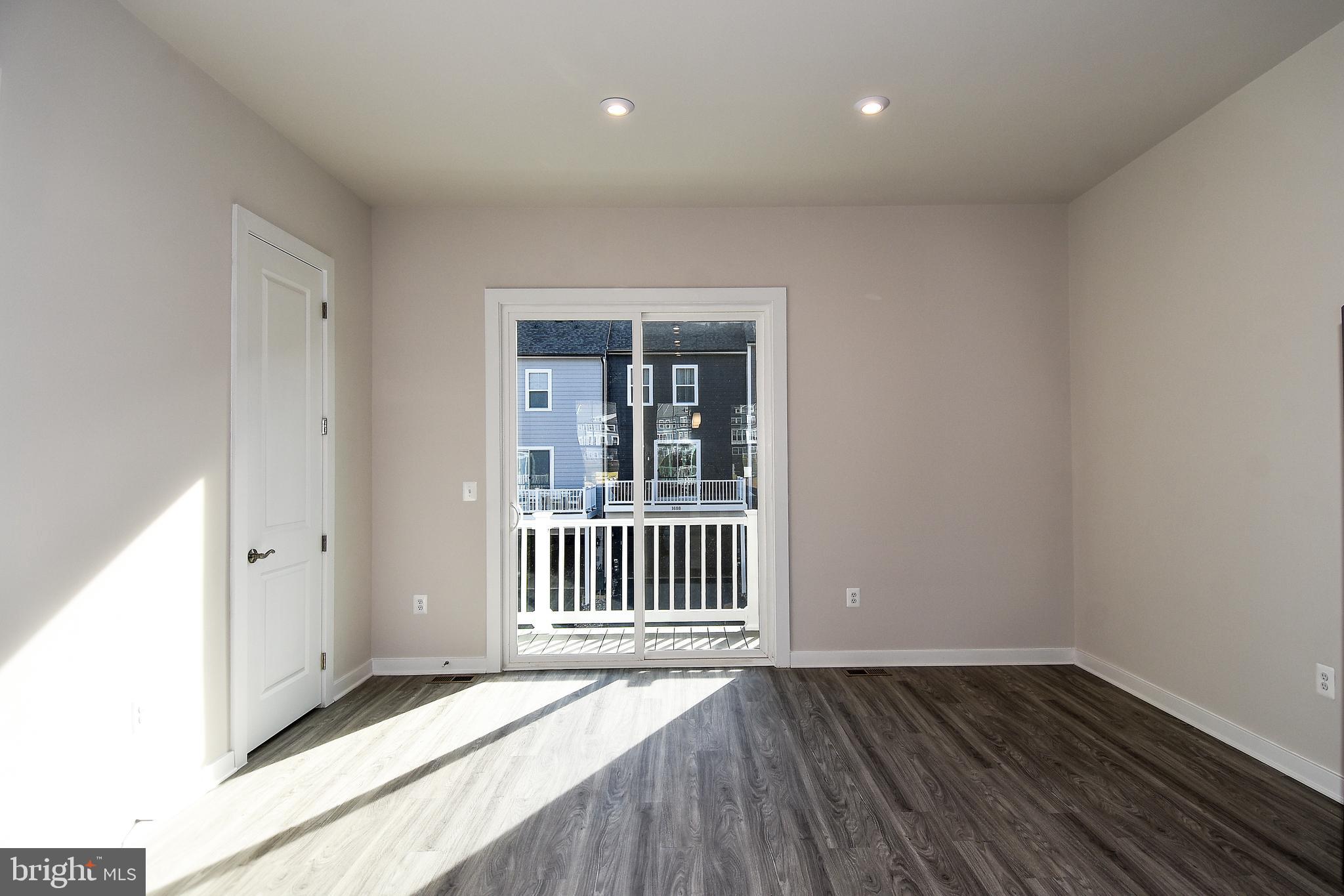 POTOMAC SHORES - Residential Lease