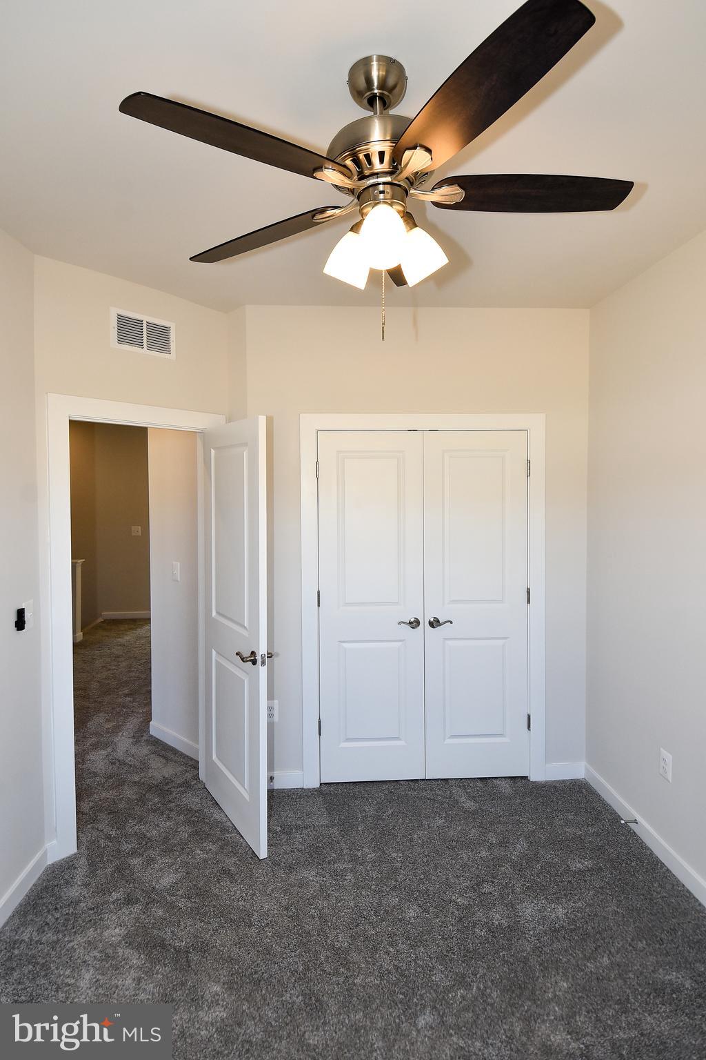 POTOMAC SHORES - Residential Lease