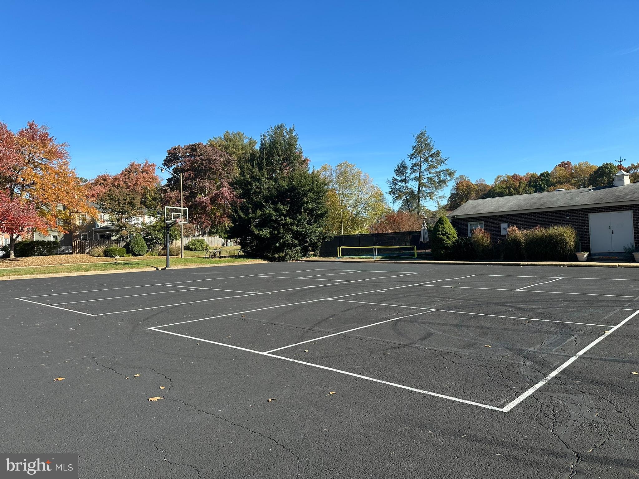 DANBURY FOREST - Residential