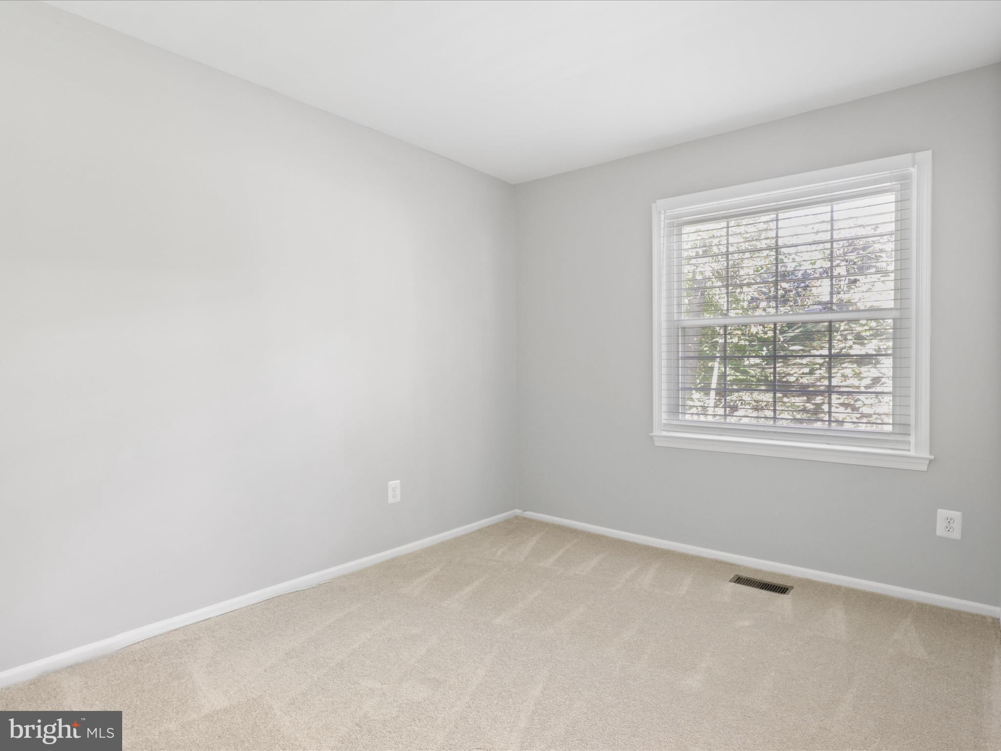 DANBURY FOREST - Residential