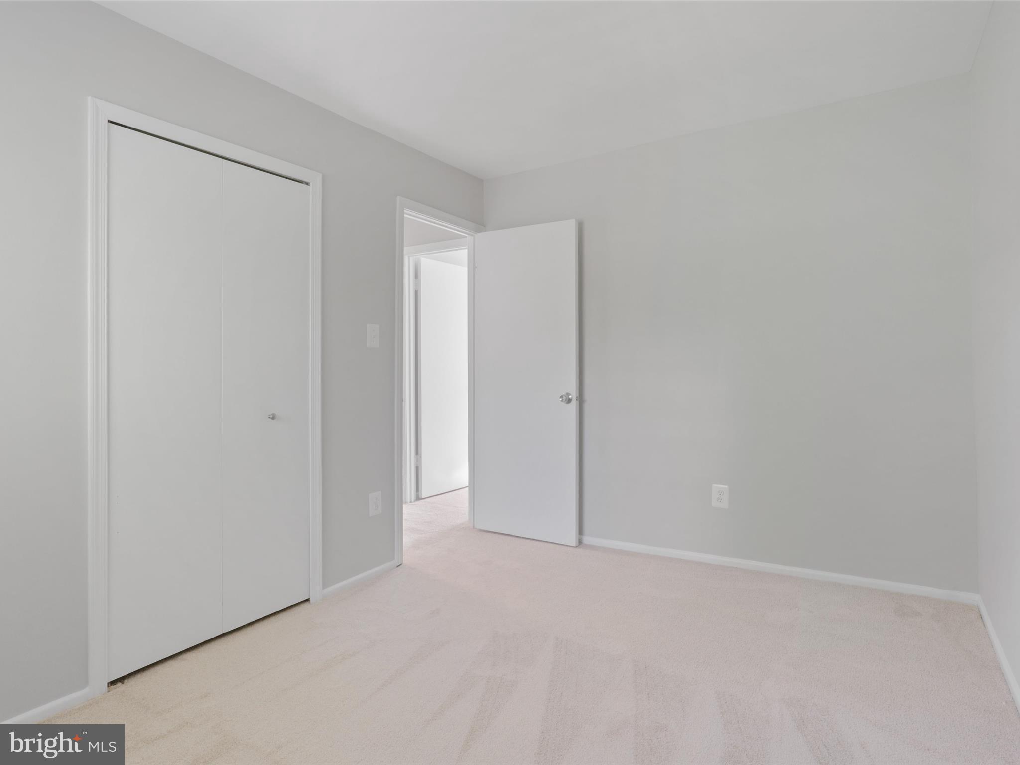 DANBURY FOREST - Residential