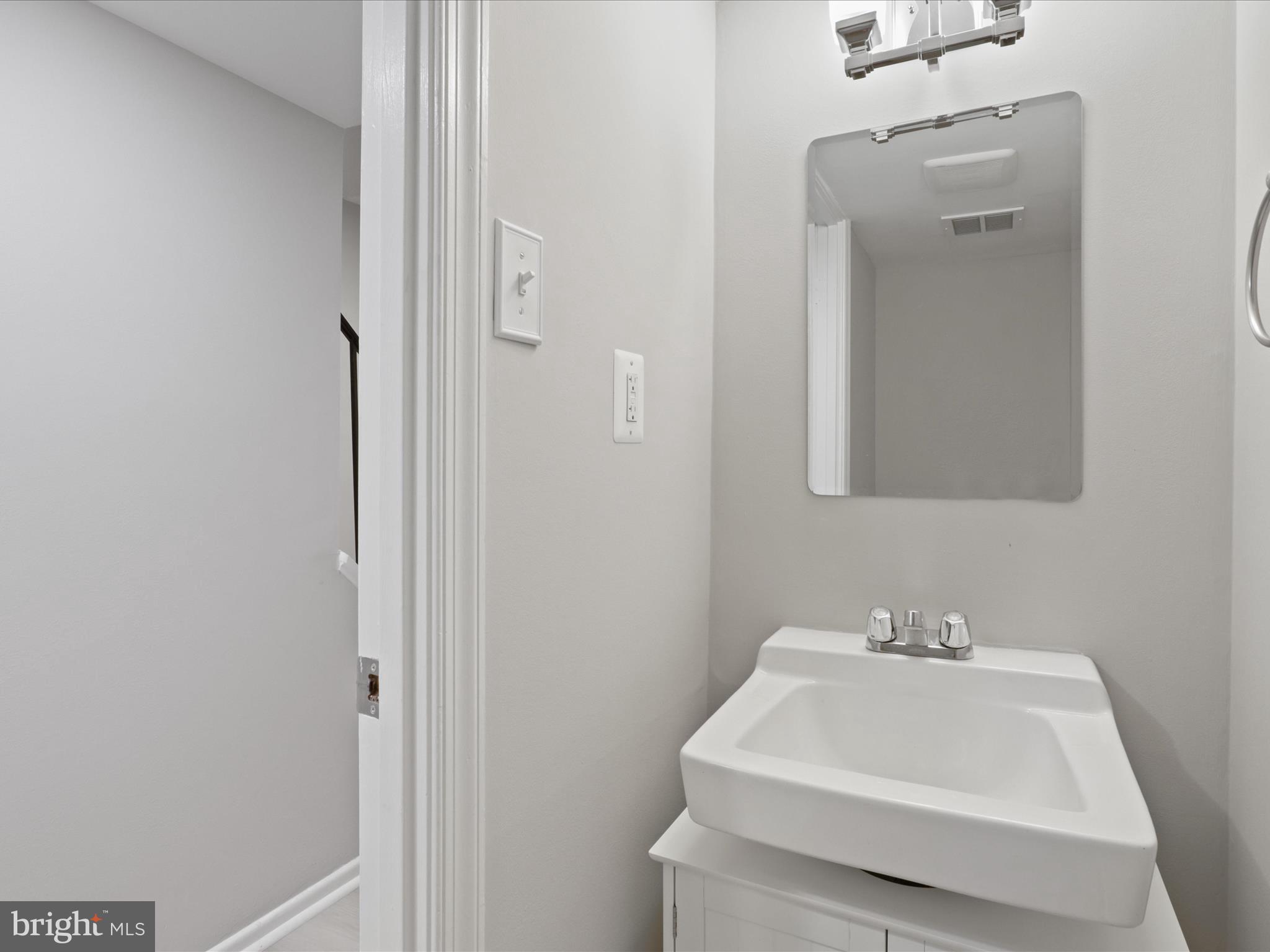 DANBURY FOREST - Residential